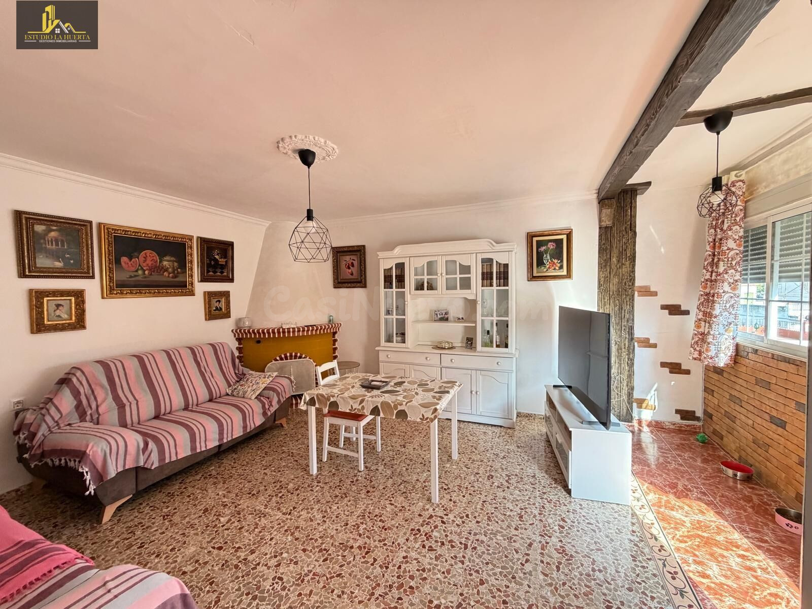 GRAN CASA INDEPENDIENTE EN LA MILAGROSA 260m2