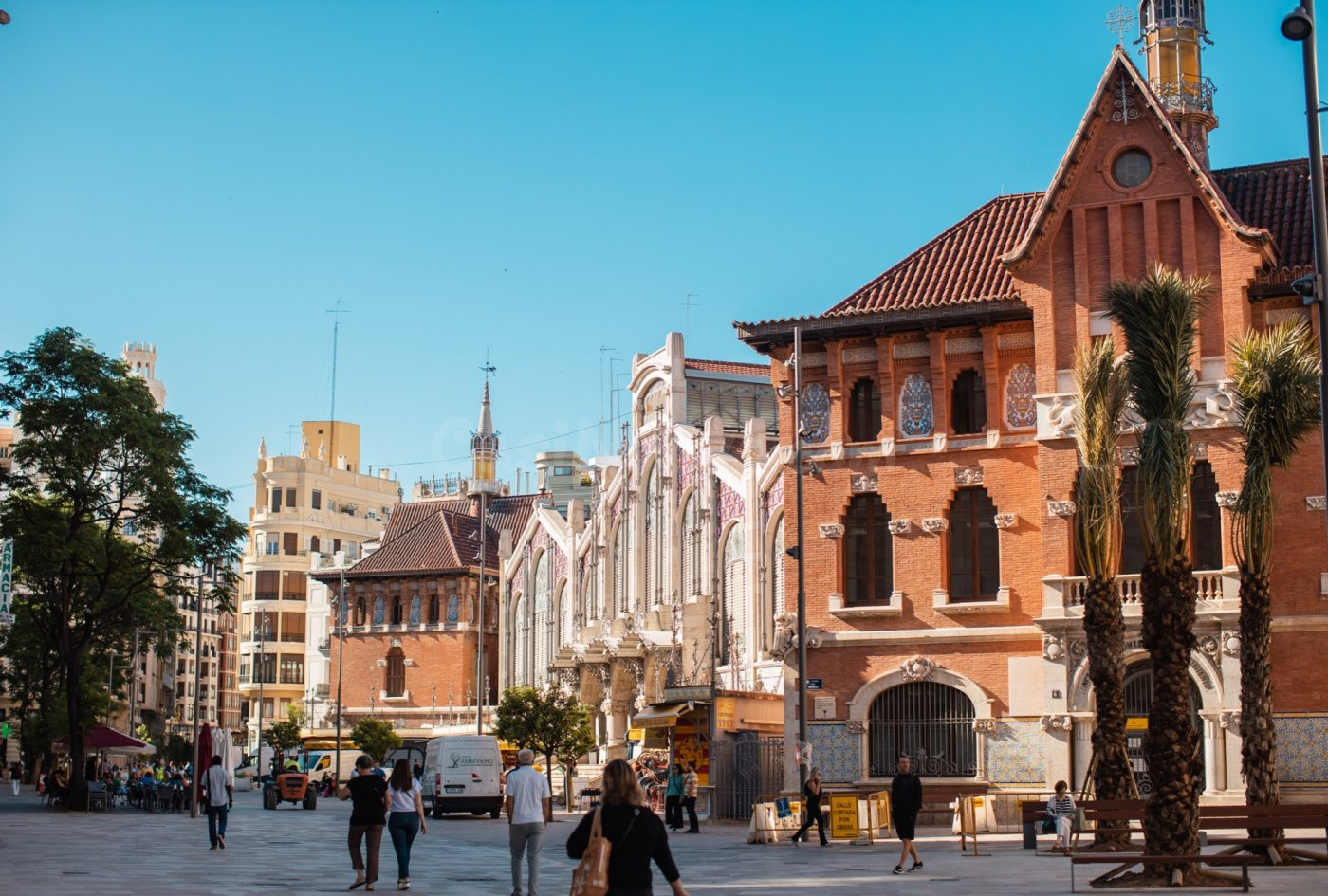 Piso señorial con terraza en La Seu, Ciutat Vella – junto Catedral Valencia