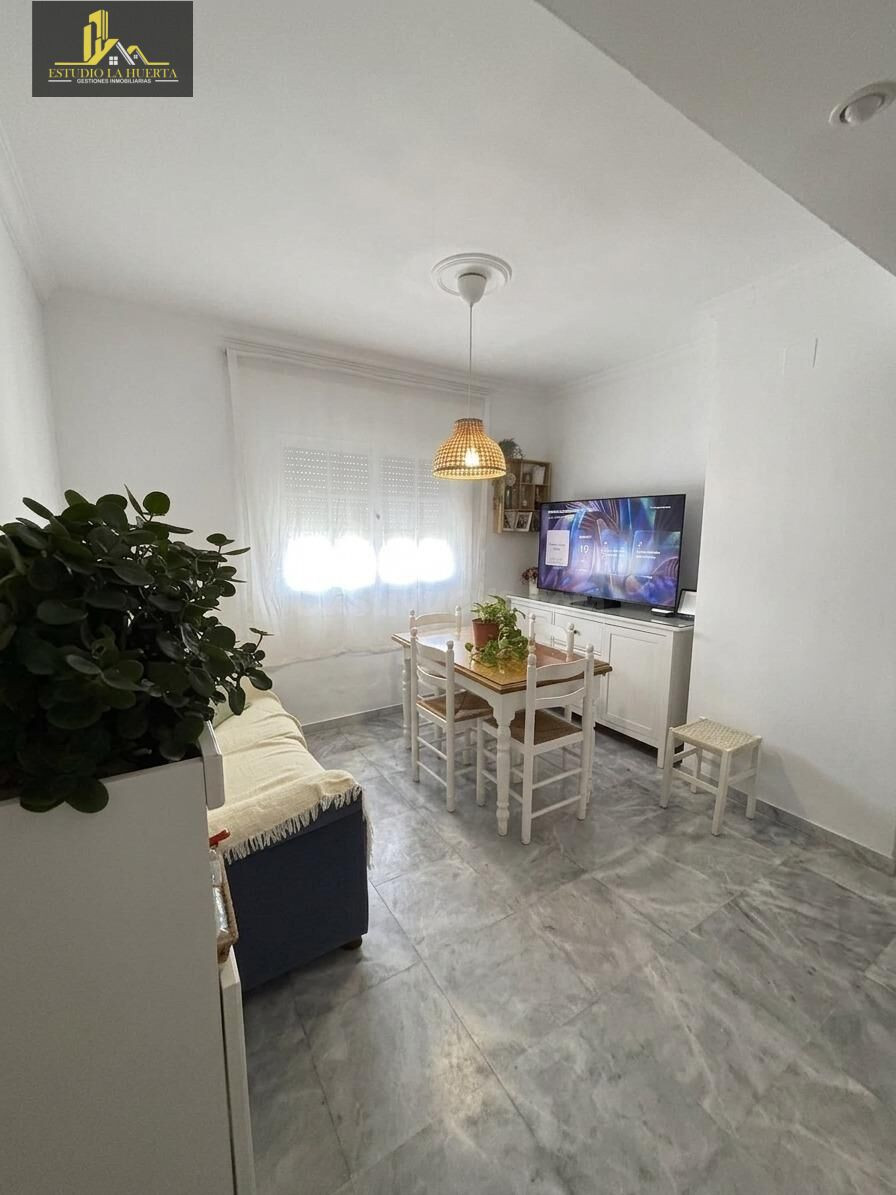 CASA AMPLIA EN PICADUEÑAS DE 164m2 - foto 2