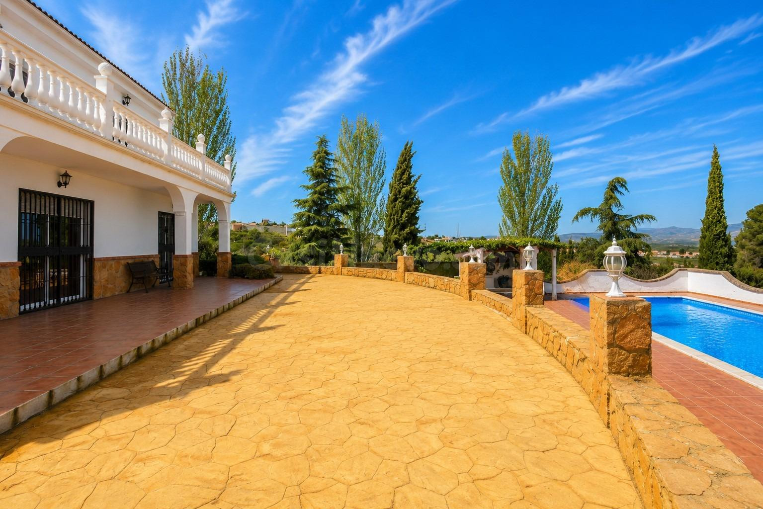 GRAN CHALET EN MORALEDA DE ZAFAYONA, GRANADA - foto 3