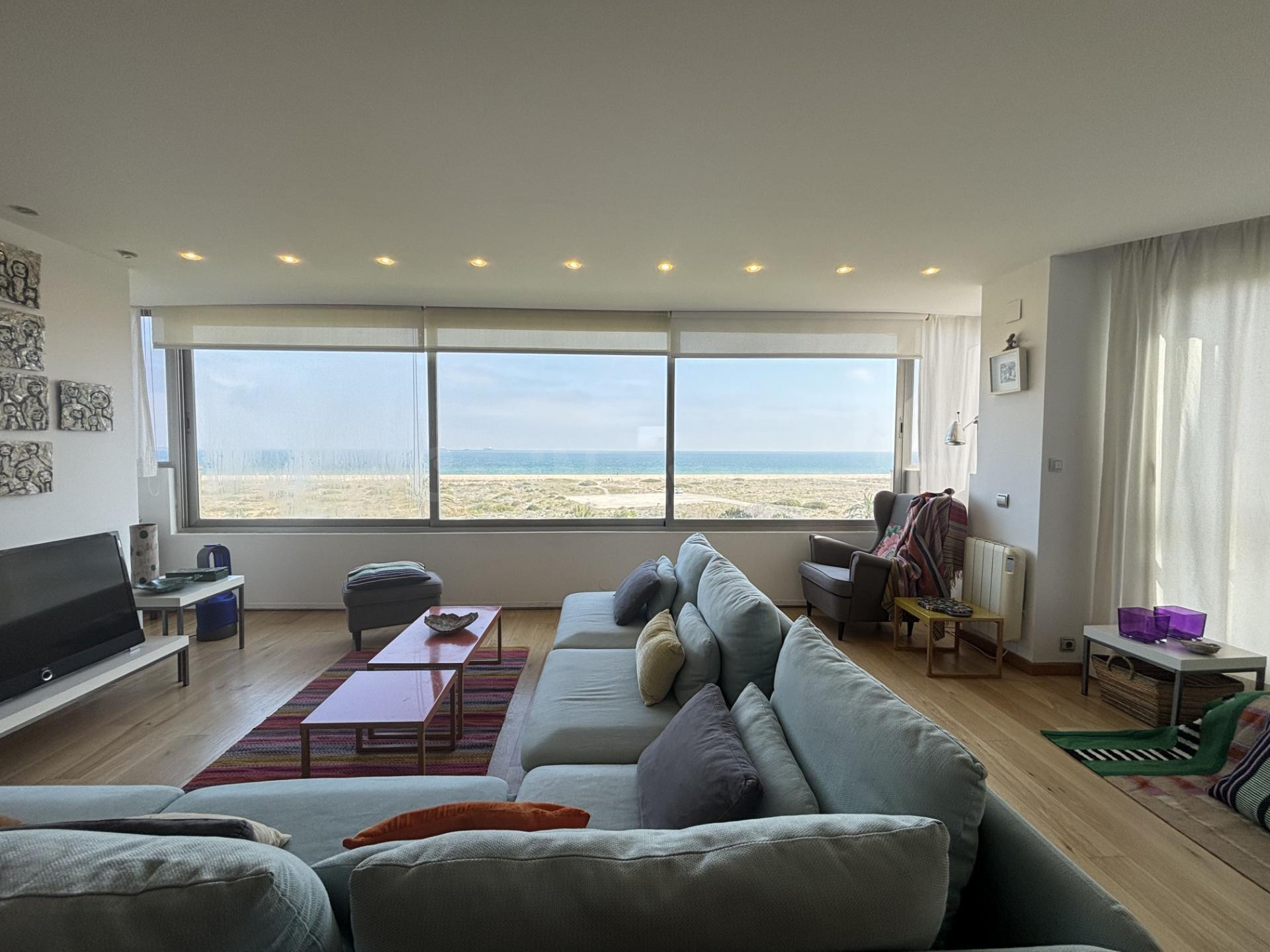 ¡Vistas al mar y relax total en El Saler! Piso reformado y luminoso
