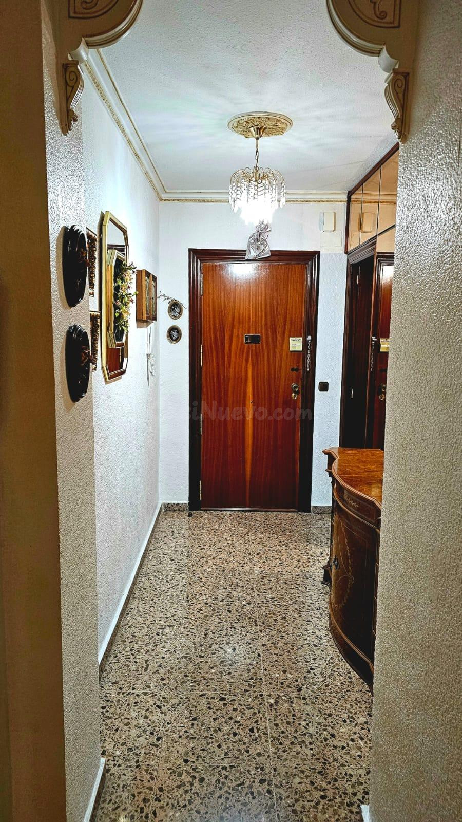 Gran piso con garaje incluido en Burjassot – 4 habitaciones  - foto 5