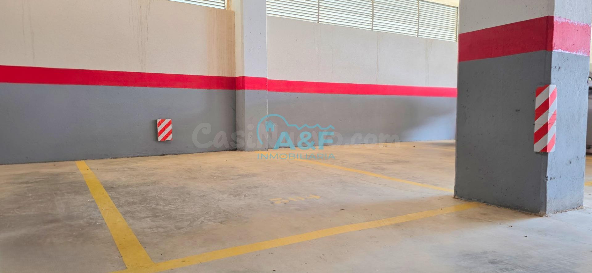 PLAZA DE GARAJE EN VENTA EN OROPESA DEL MAR, EDIFICIO TERRAZAS AL MAR