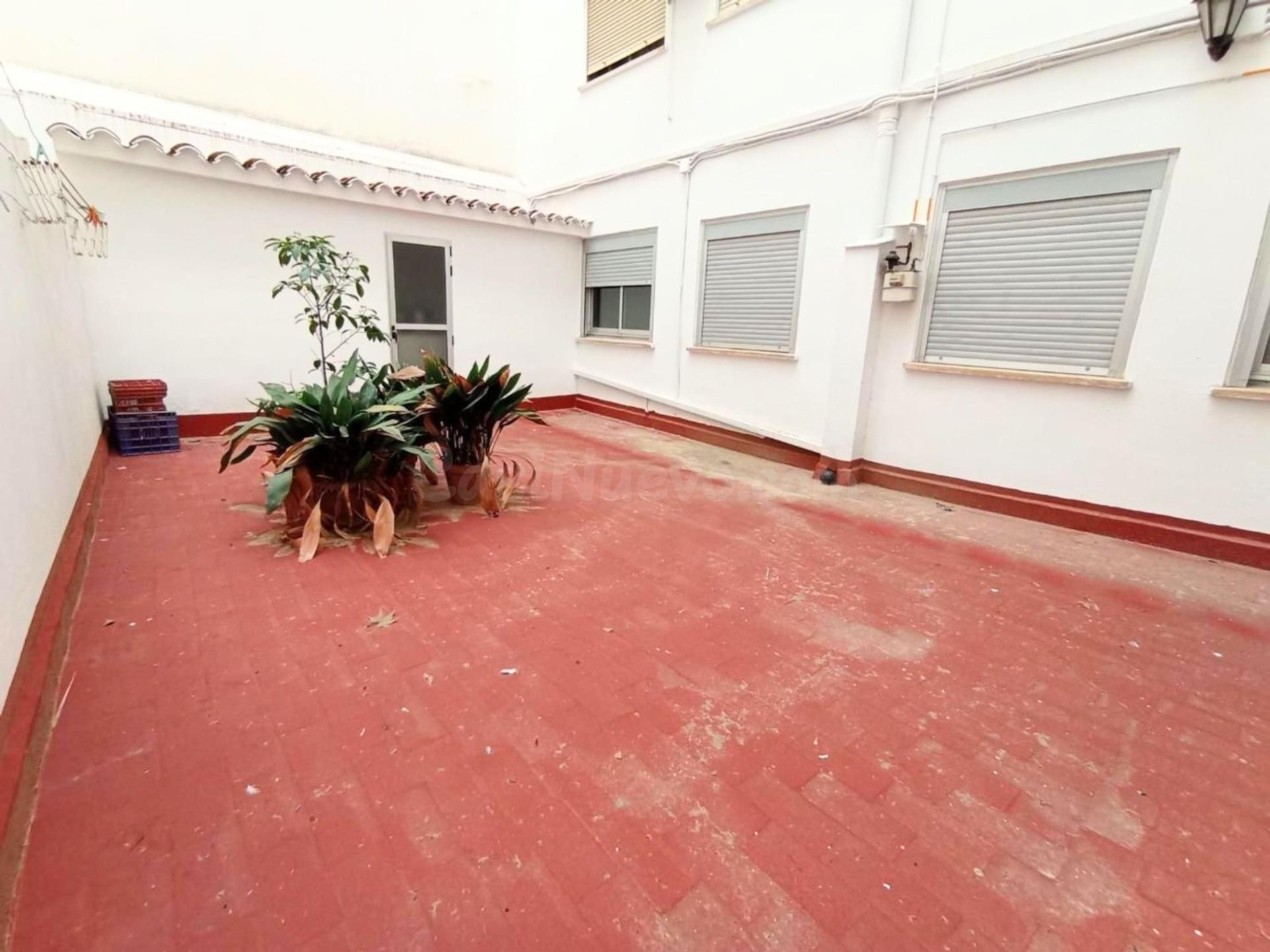 Piso en Venta con Amplia Terraza 4 Dormitorios