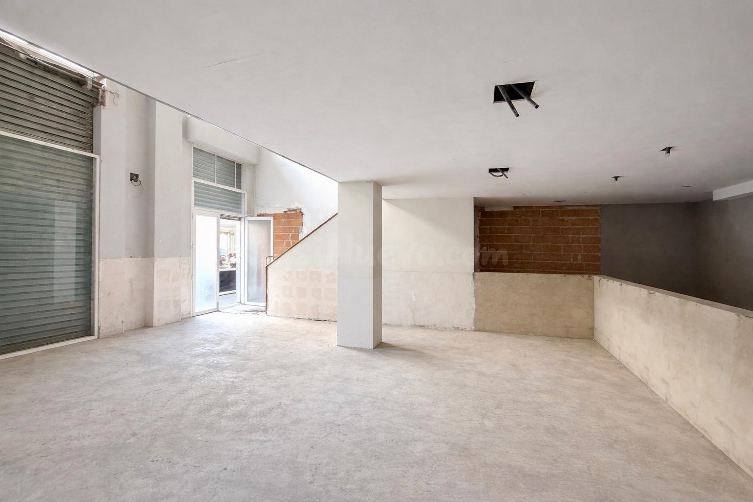 Se vende local comercial