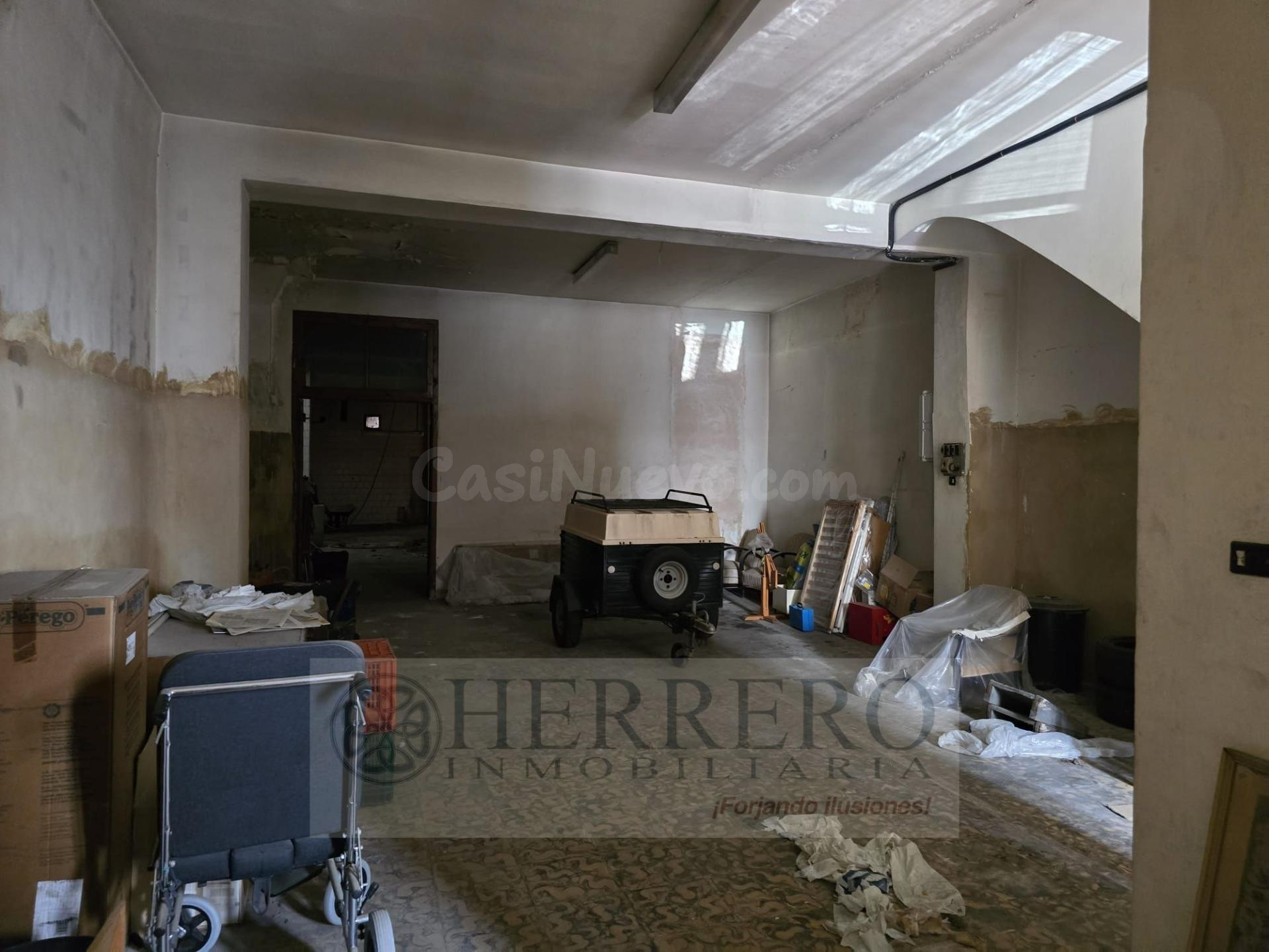 ¿Necesitas un local o almacén muy cerca del centro? - foto 2