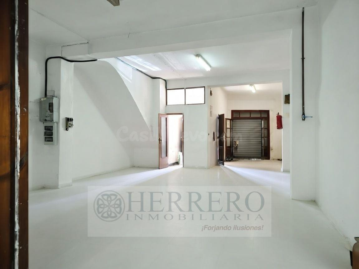 ¿Necesitas un local o almacén muy cerca del centro? - foto 5
