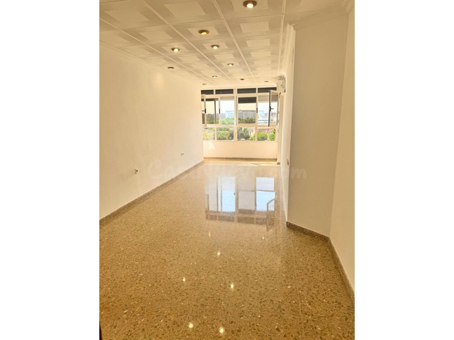 Venta de Piso 3 Dormitorios 2 Baños con Plaza de Garaje
