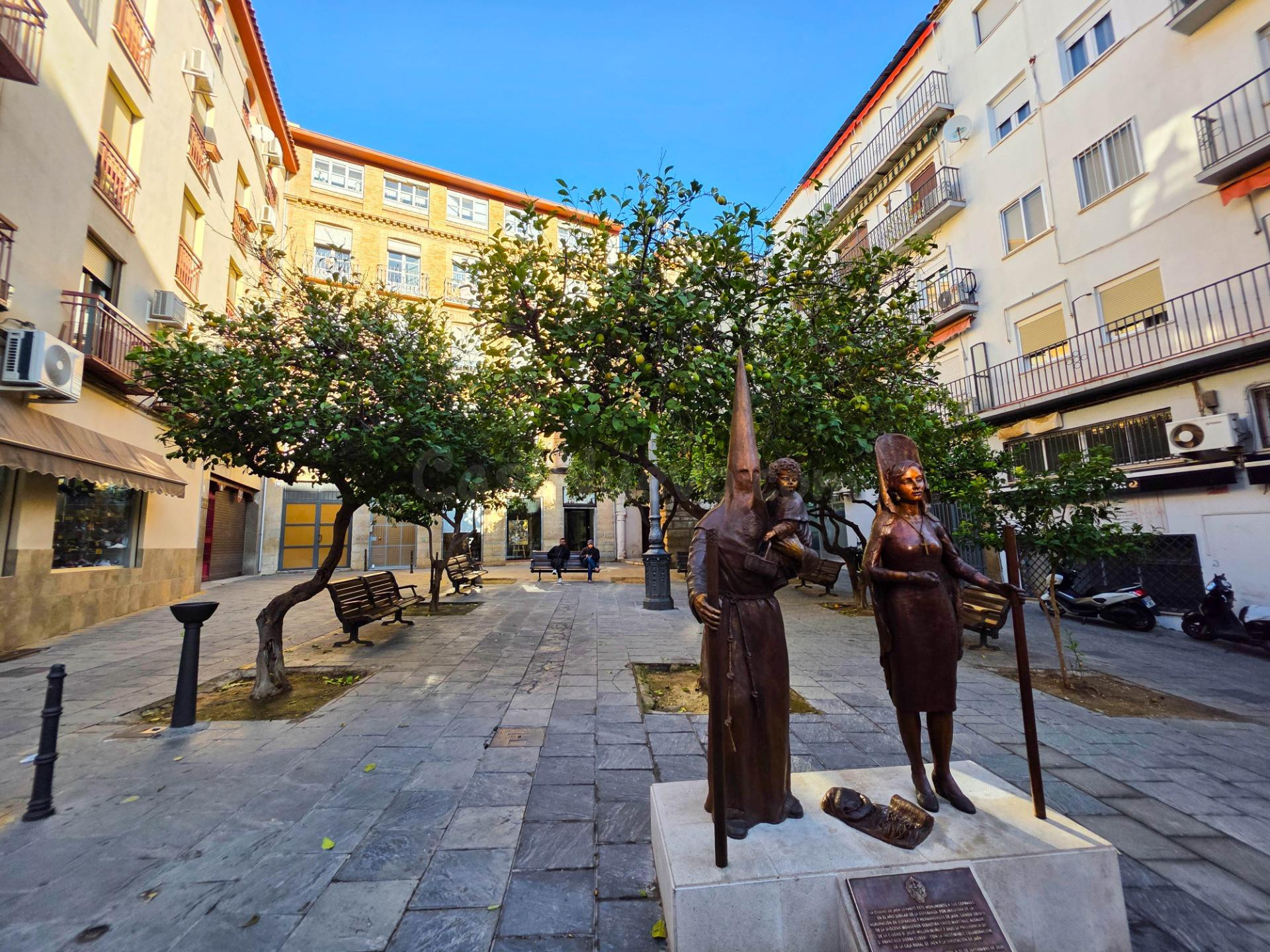 Amplio piso en pleno centro de Jaén con vistas a Plaza de Cervantes