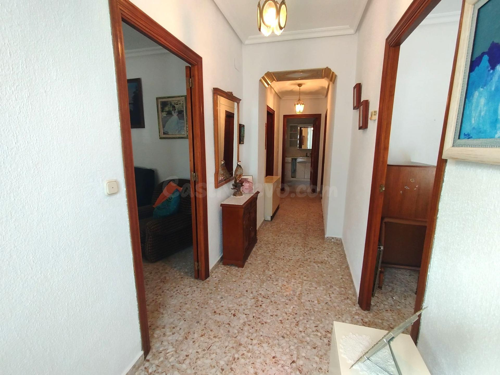Vivienda con terraza y garaje en zona tranquila