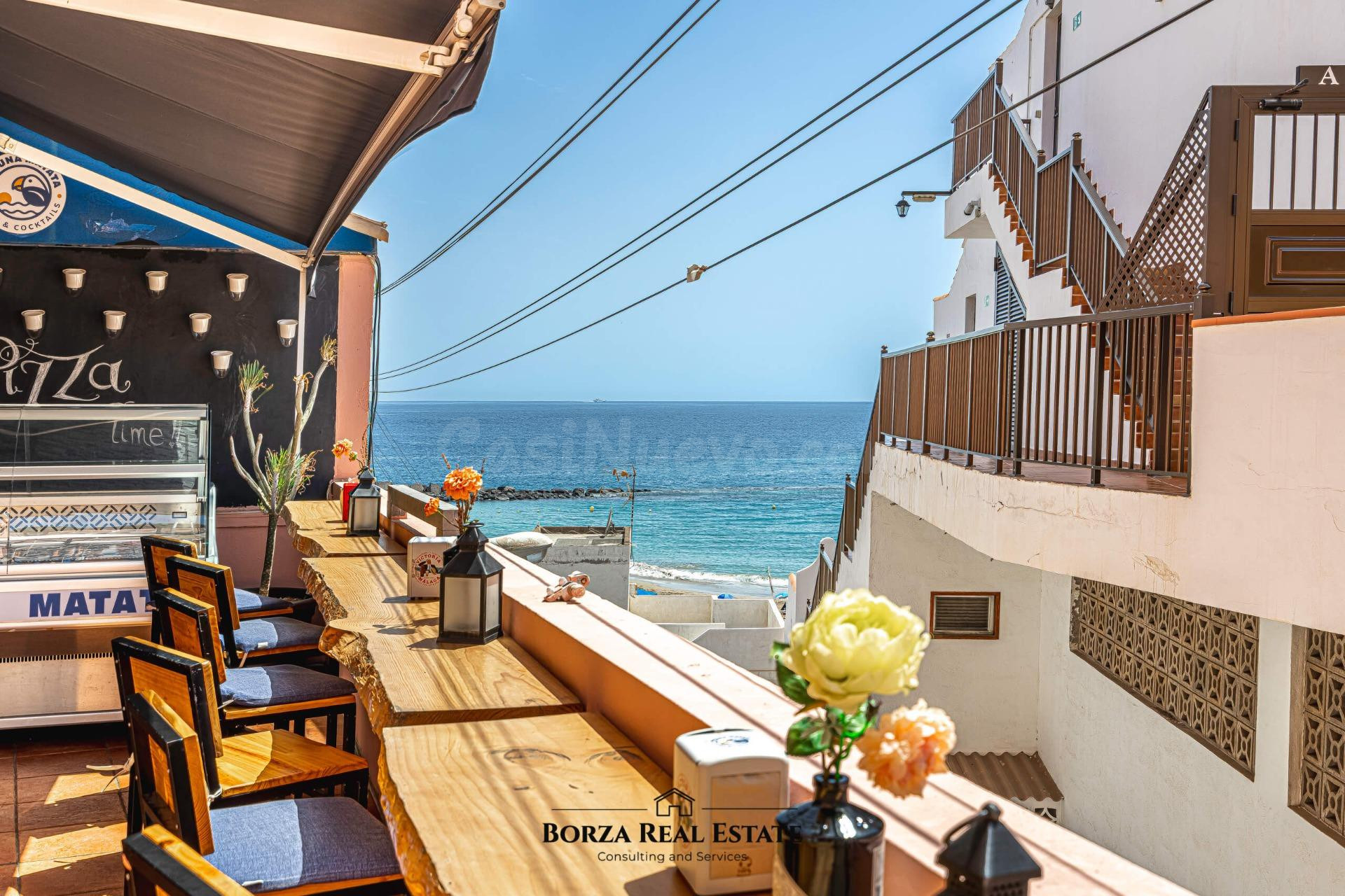 Se traspasa Bar Cafetería en Los Cristianos, Tenerife Sur