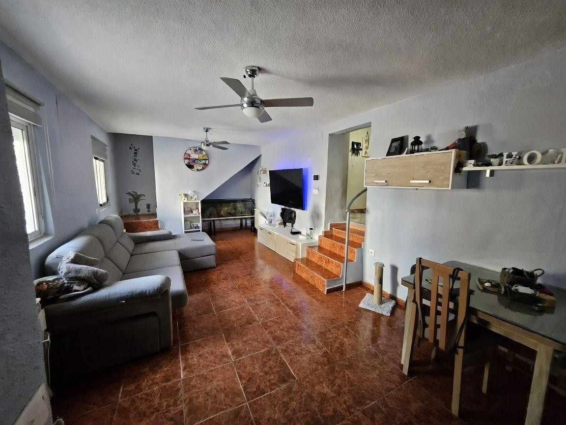 Amplia Casa en Tinajeros, Albacete - Oportunidad Única