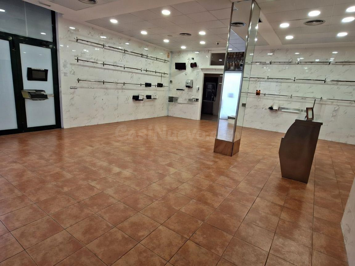 Amplio Local Comercial en Albacete - Zona Carrefour