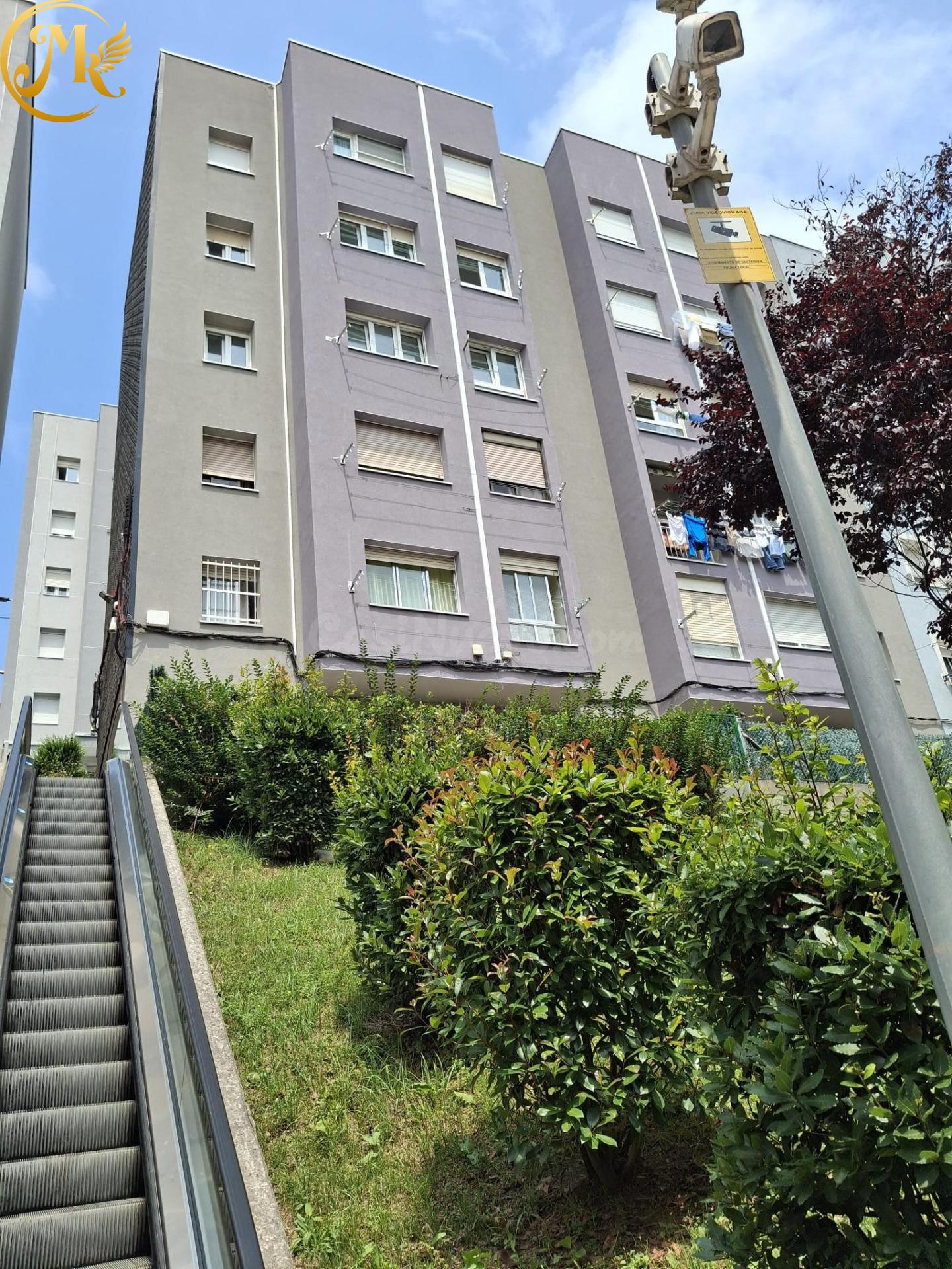 Zona Puerto Chico, piso de 3 habitaciones, primero de altura. Buena ocasión.