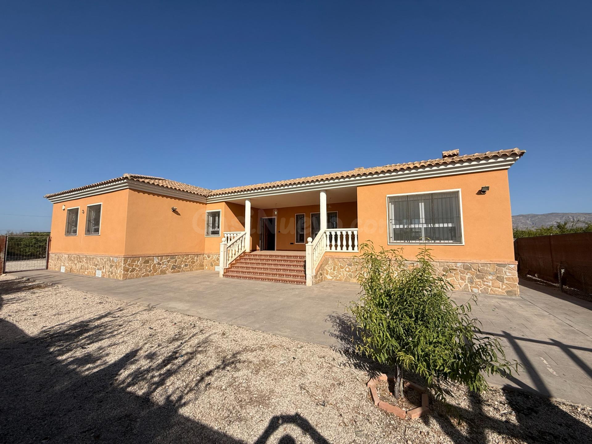 Oportunidad, chalet de 4 dormitorios situado en Crevillent (Alicante), en perfecto estado