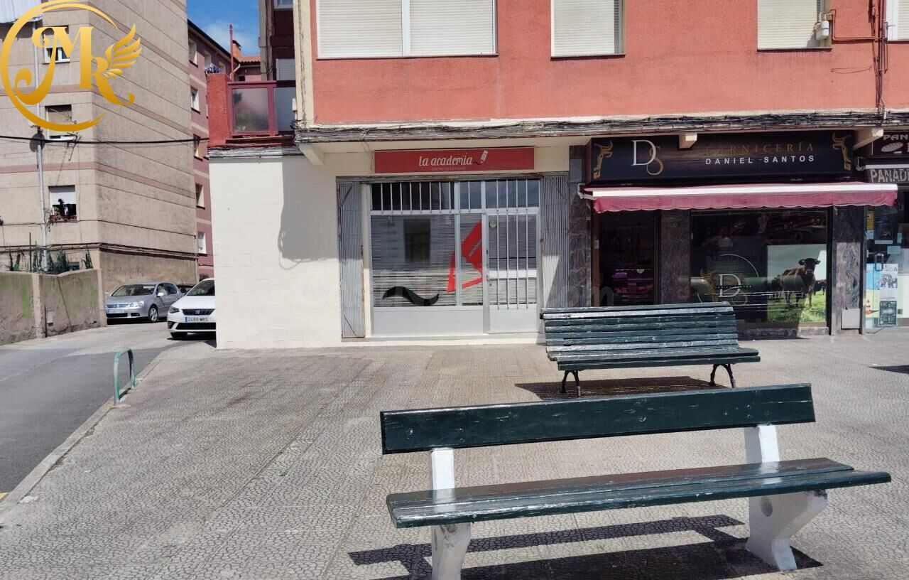 Frente al Metereológico. Estupendo local a pie de calle en primera línea de Paseo de Altamira.