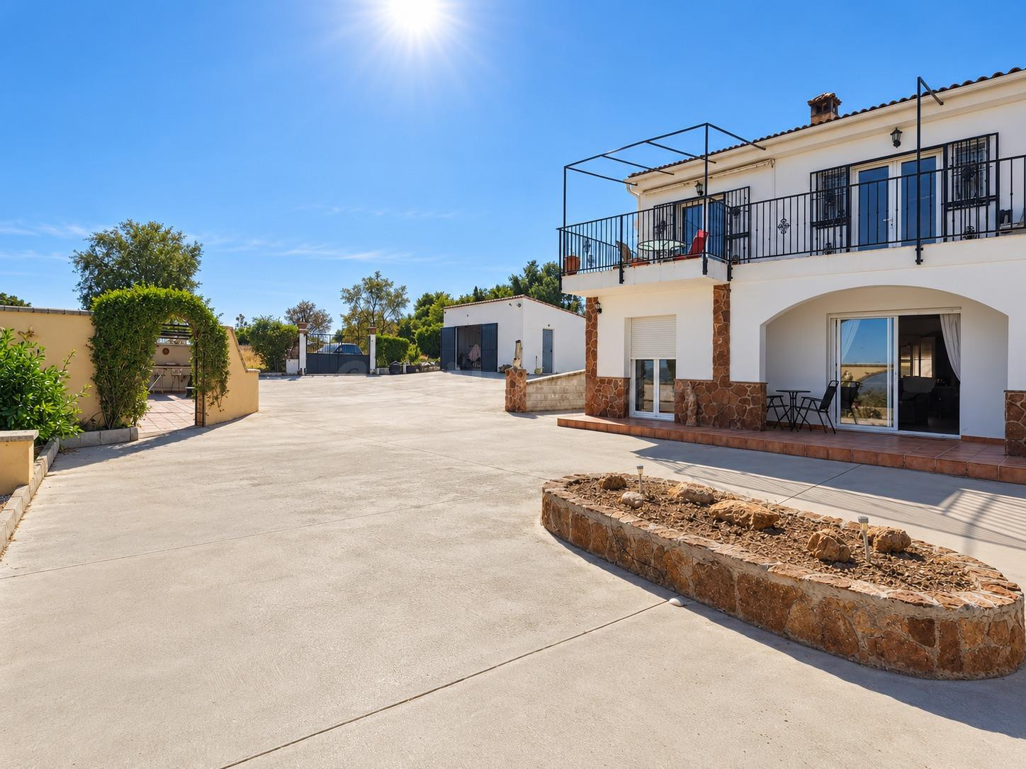 Las fotos te enseñan la casa. Ven a verla y descubre cómo se - foto 3