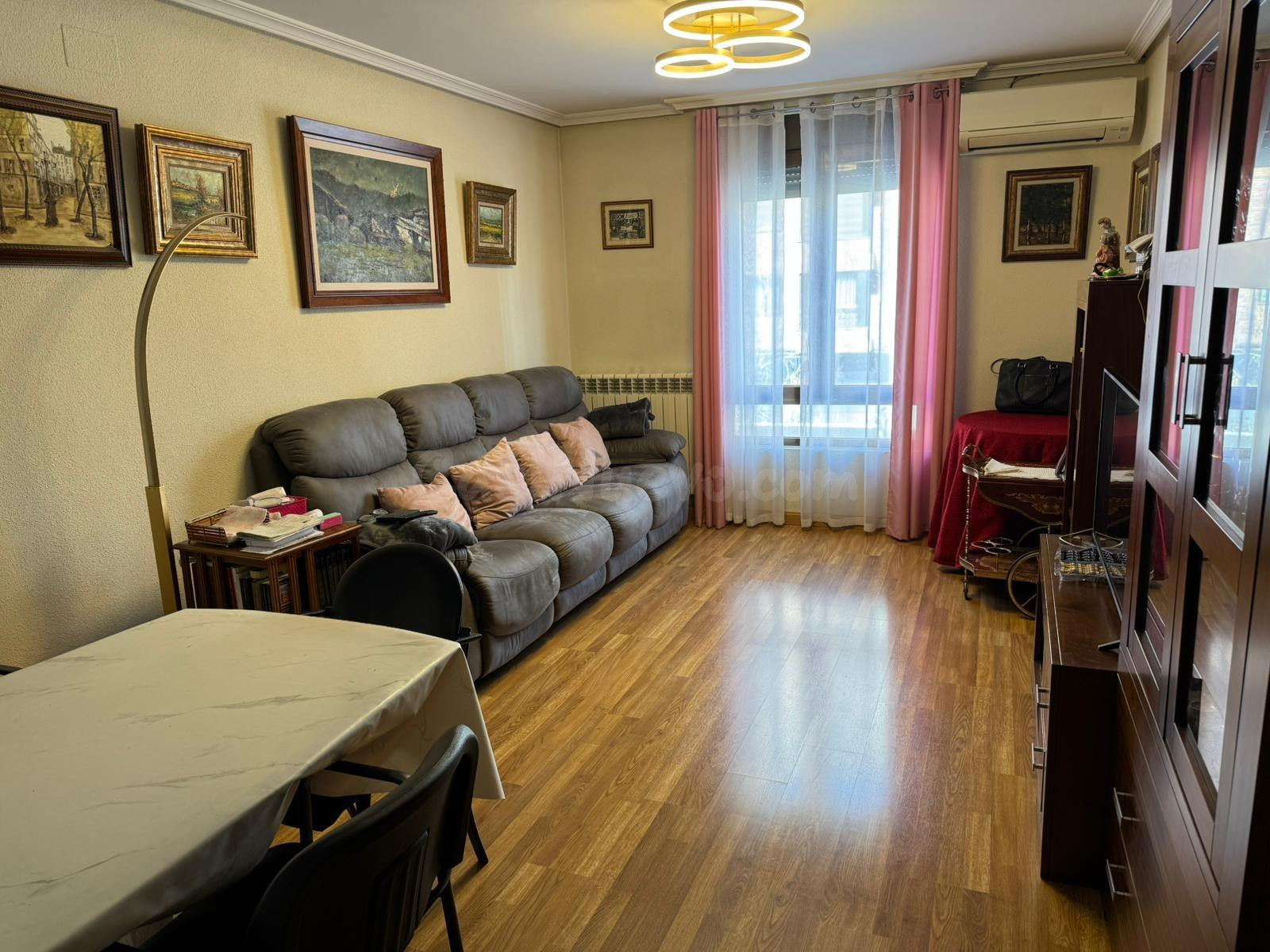 Piso 3 habitaciones 124m² en venta - Opañel