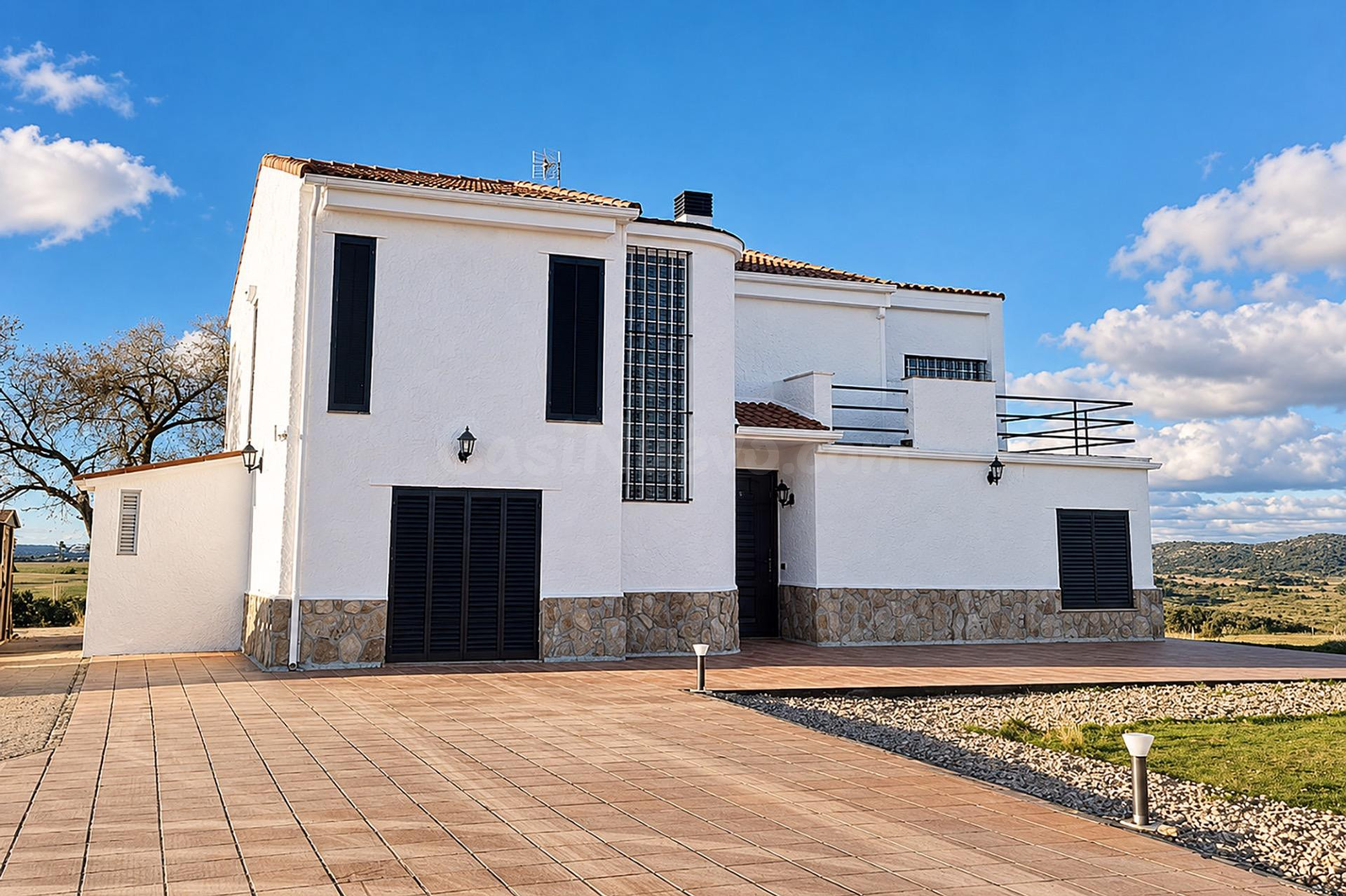 ¡EN ALQUILER! CHALET INDEPENDIENTE CON 3 HÉCTAREAS DE PARCELA EN VILLANUEVA DE LA CAÑADA