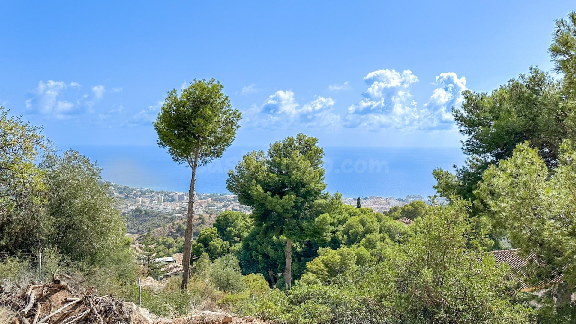 TERRENO URBANO EN PINARES DE SAN ANTÓN. MÁLAGA