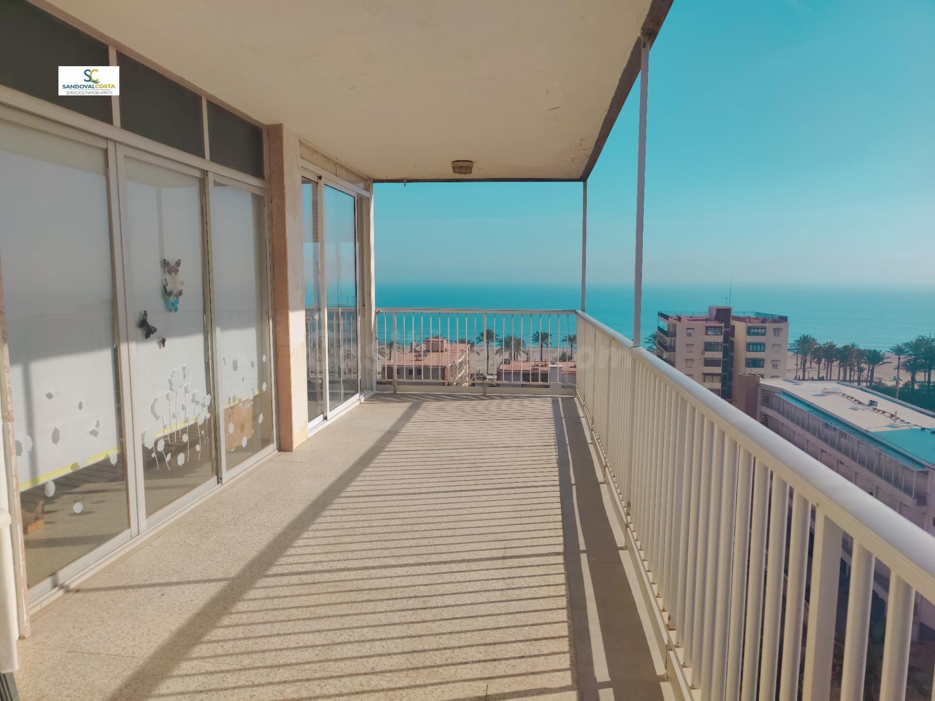 EXCLUSIVO PISO EN LA PLAYA DE SAN JUAN