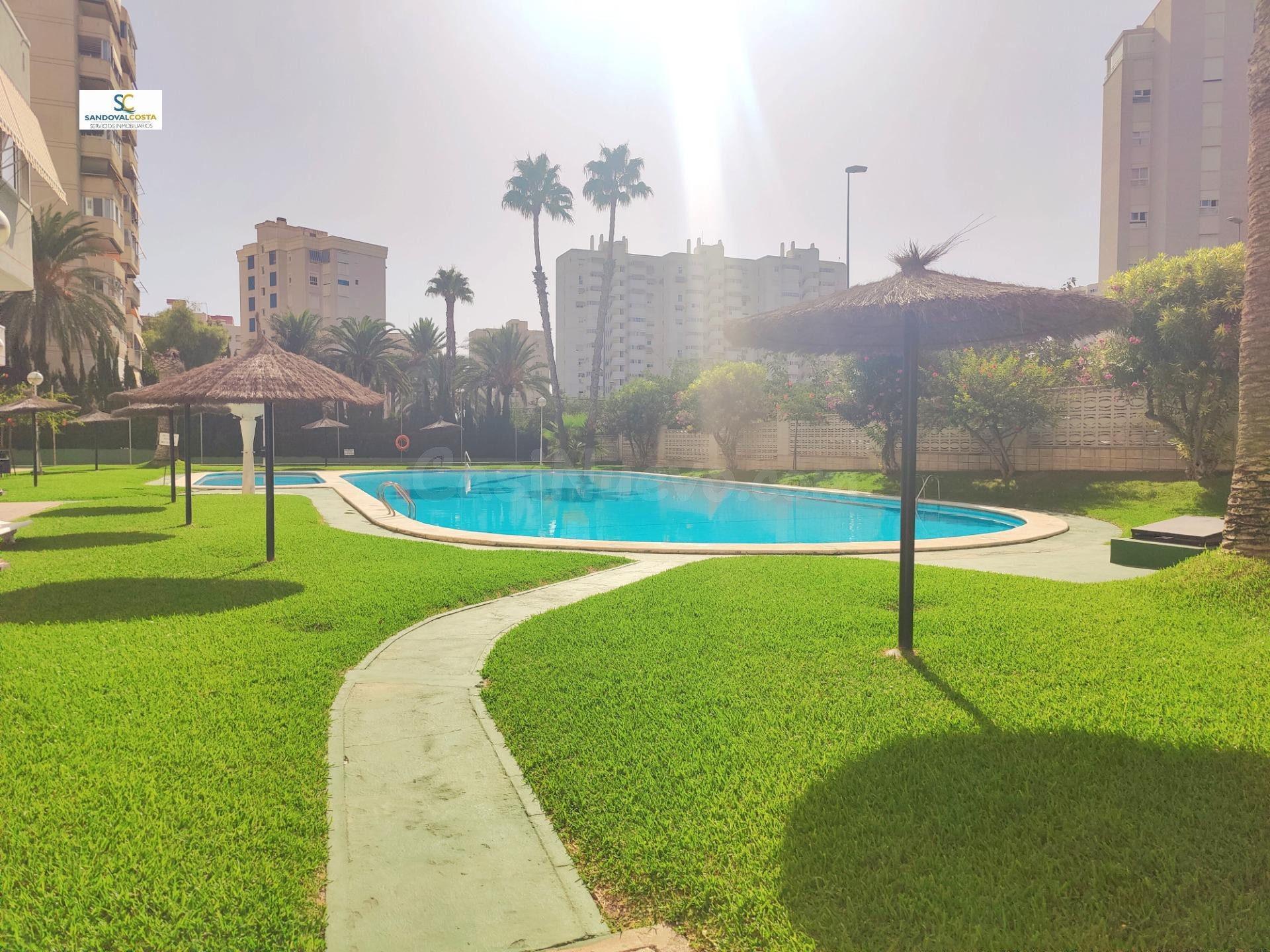 FANTÁSTICO PISO EN VENTA EN LA ZONA CABO HUERTAS DE LA PLAYA DE SAN JUAN
