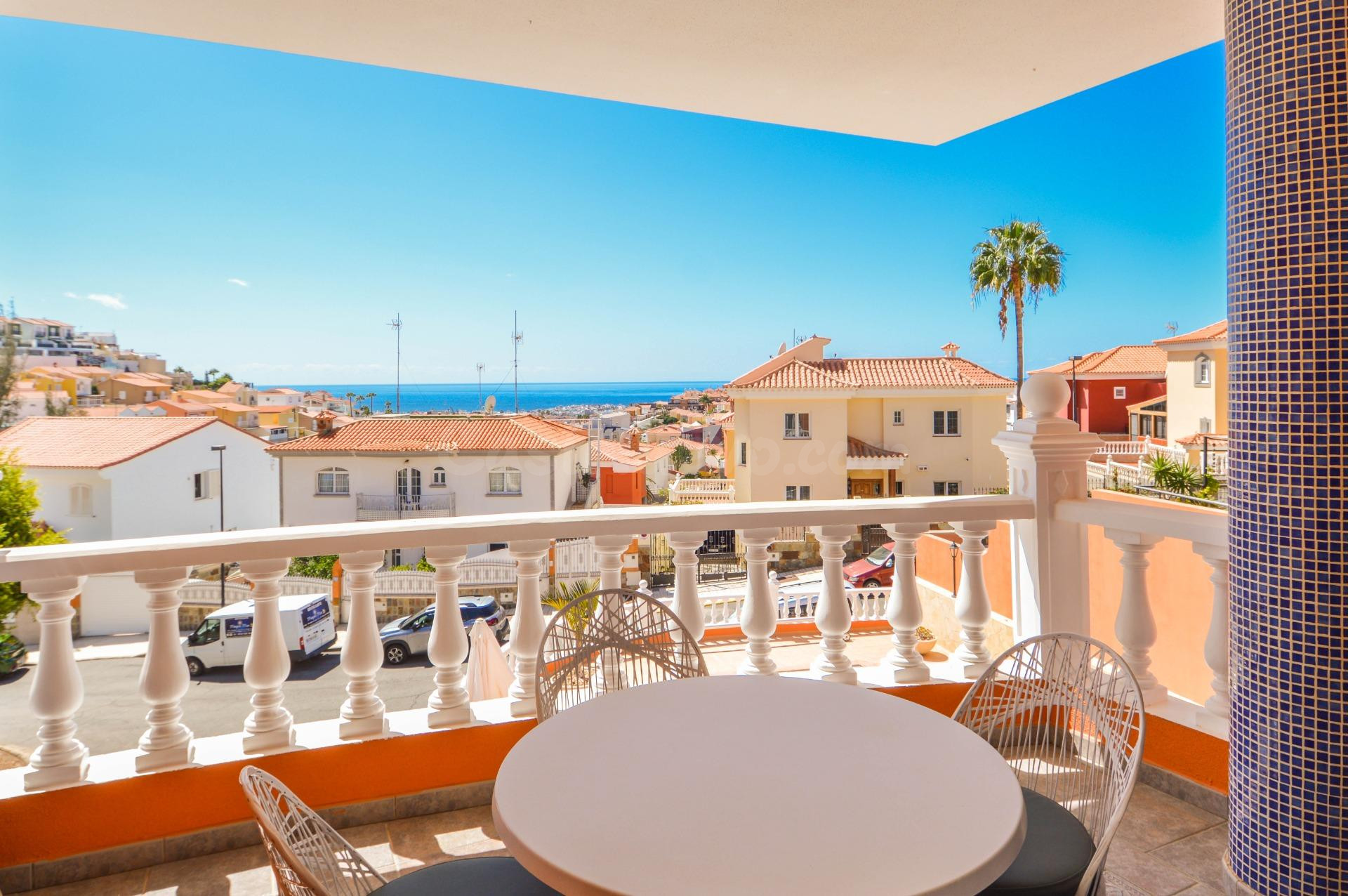 Fantástico apartamento de 2 dormitorios con  vistas al mar en Arguineguin