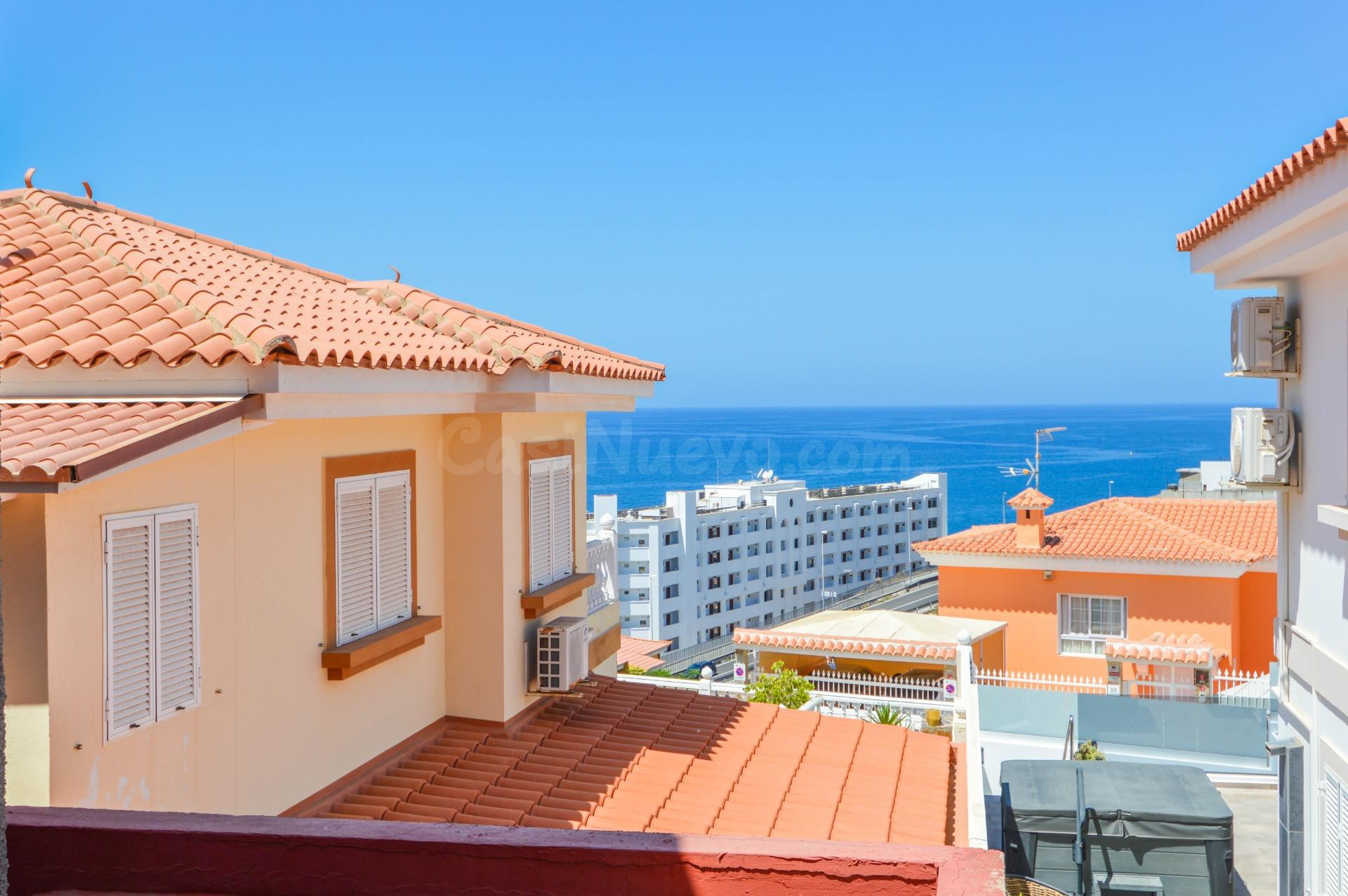 Alquiler en Loma 2: Casa tipo dúplex ,amplia terraza, vistas al mar y zona de barbacoa