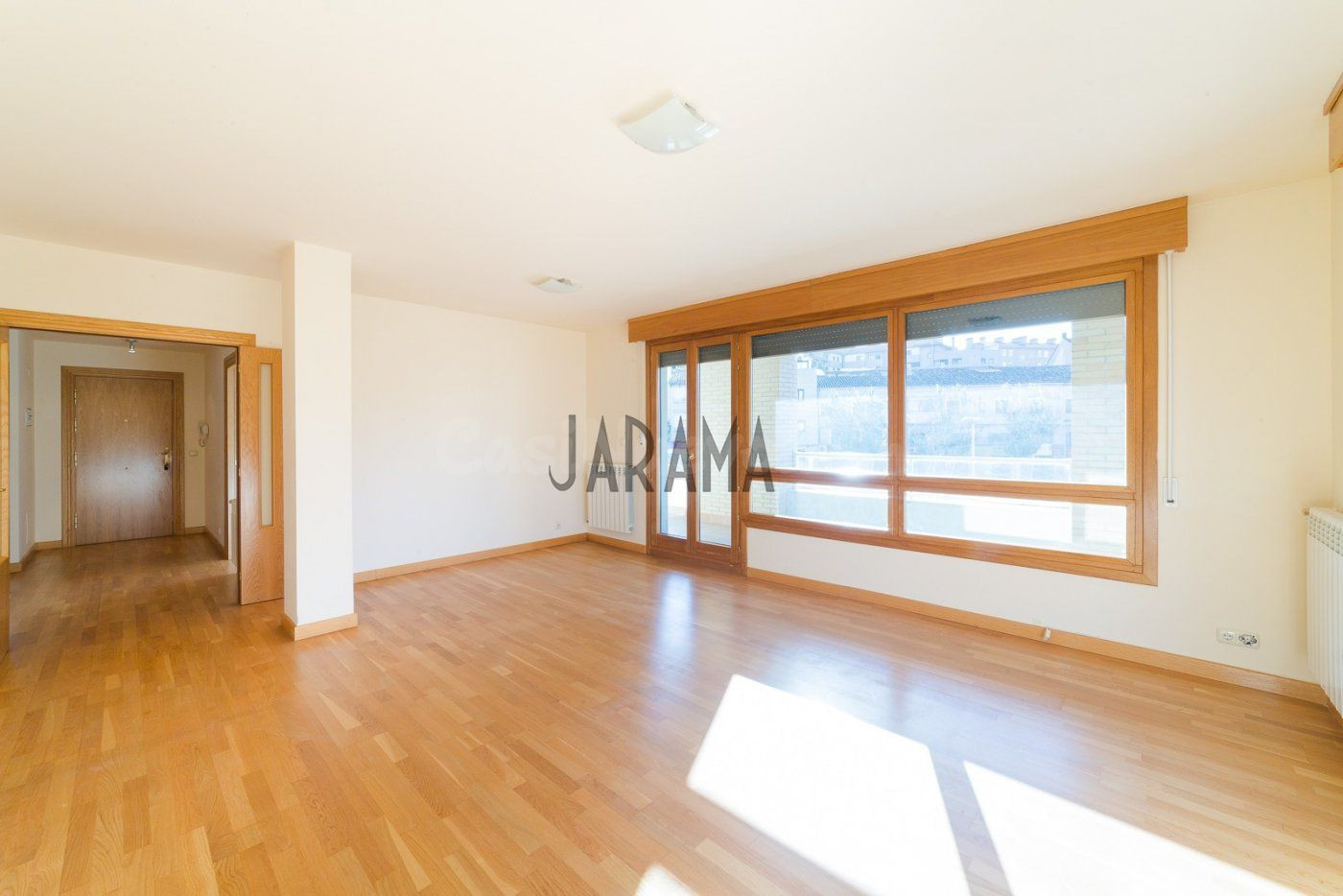 PISO NUEVO DE 4 habitaciones CON VISTAS A LA CASA DEL RELOJ