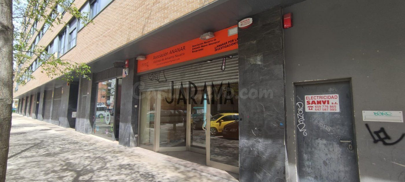 LOCAL COMERCIAL CON POSIBILIDAD DE CONVERSIÓN A VIVIENDA EN ROCHAPEA-PAMPLONA