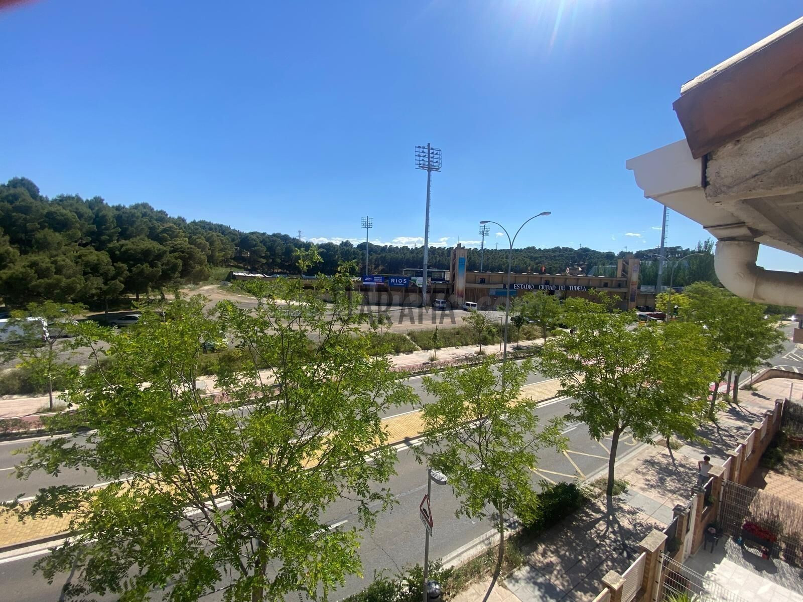 UNIFAMILIAR CON GRAN JARDÍN EN TUDELA