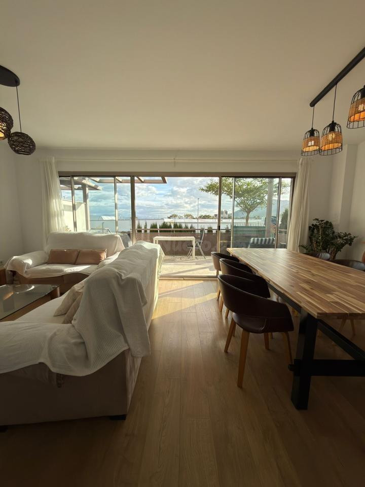 Adosado con jardín, terrazas y placas solares en Alhaurín de la Torre