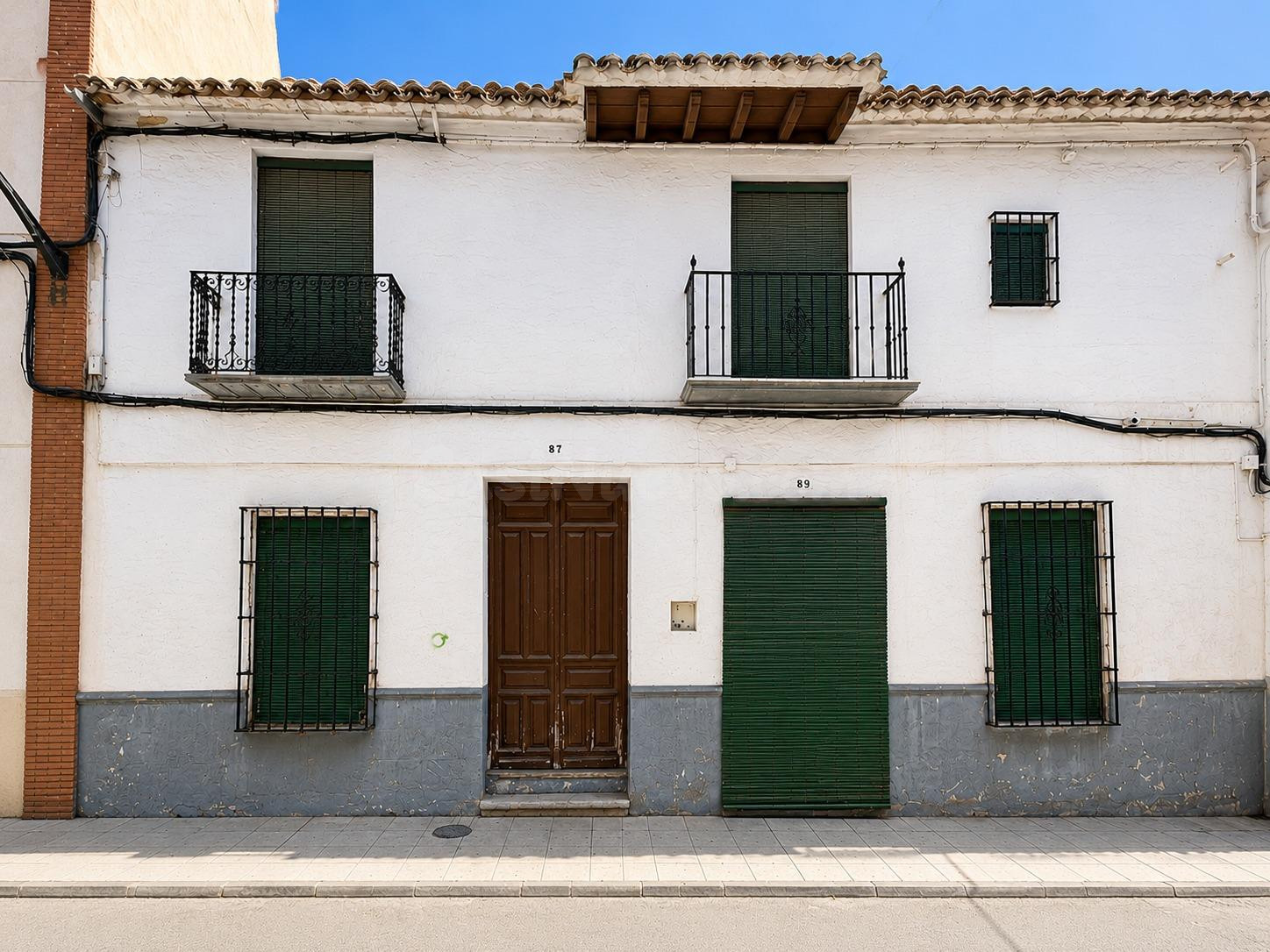 3 CASAS PARA DERRIBAR  O HACER GRAN REFORMA EN PADUL, CON SUPERFICIE DE TERRENO DE 420 M Y CONSTRUIDA DE 674 M