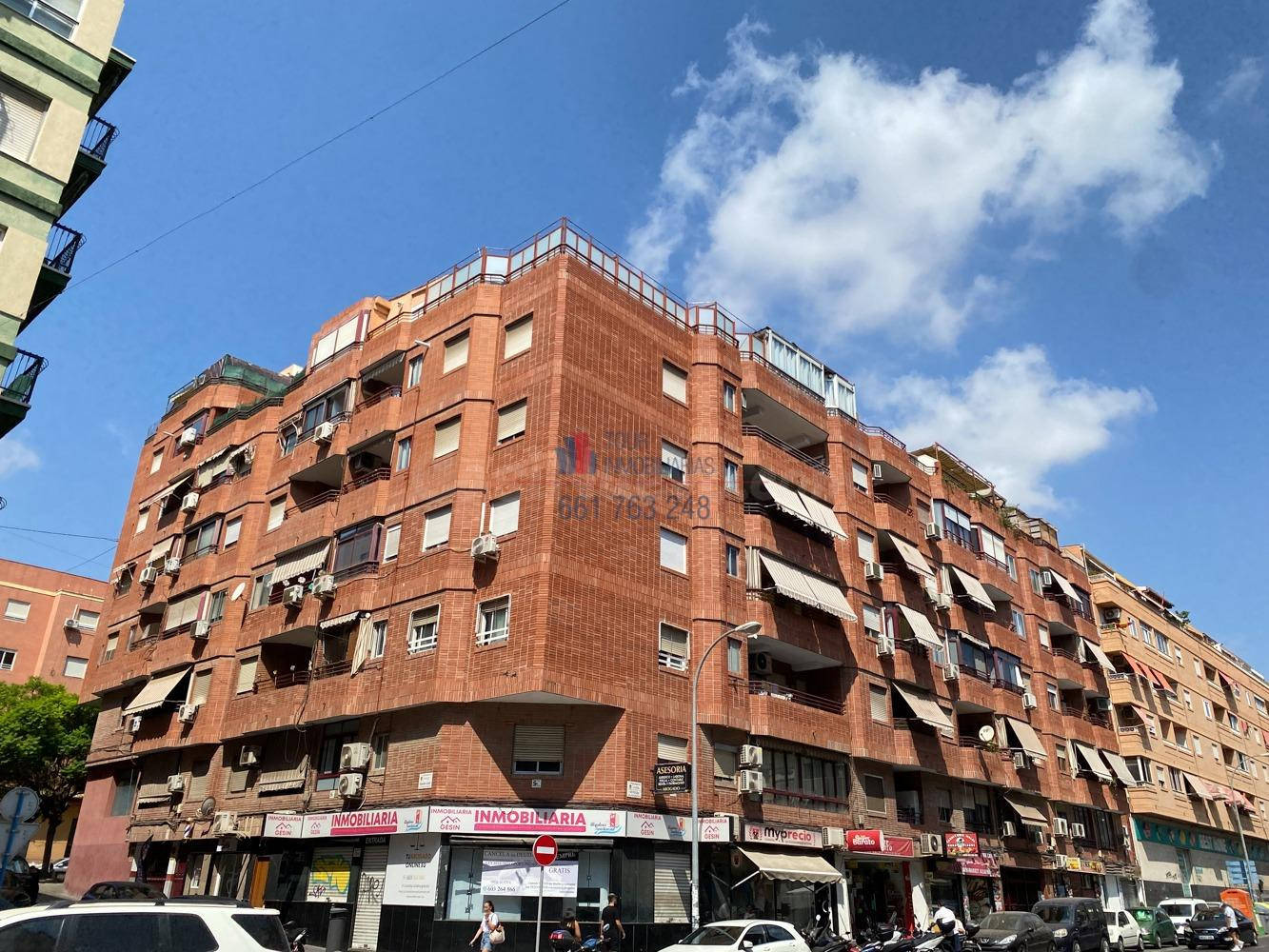 Vivienda con excelente distribución en finca del año 1993.