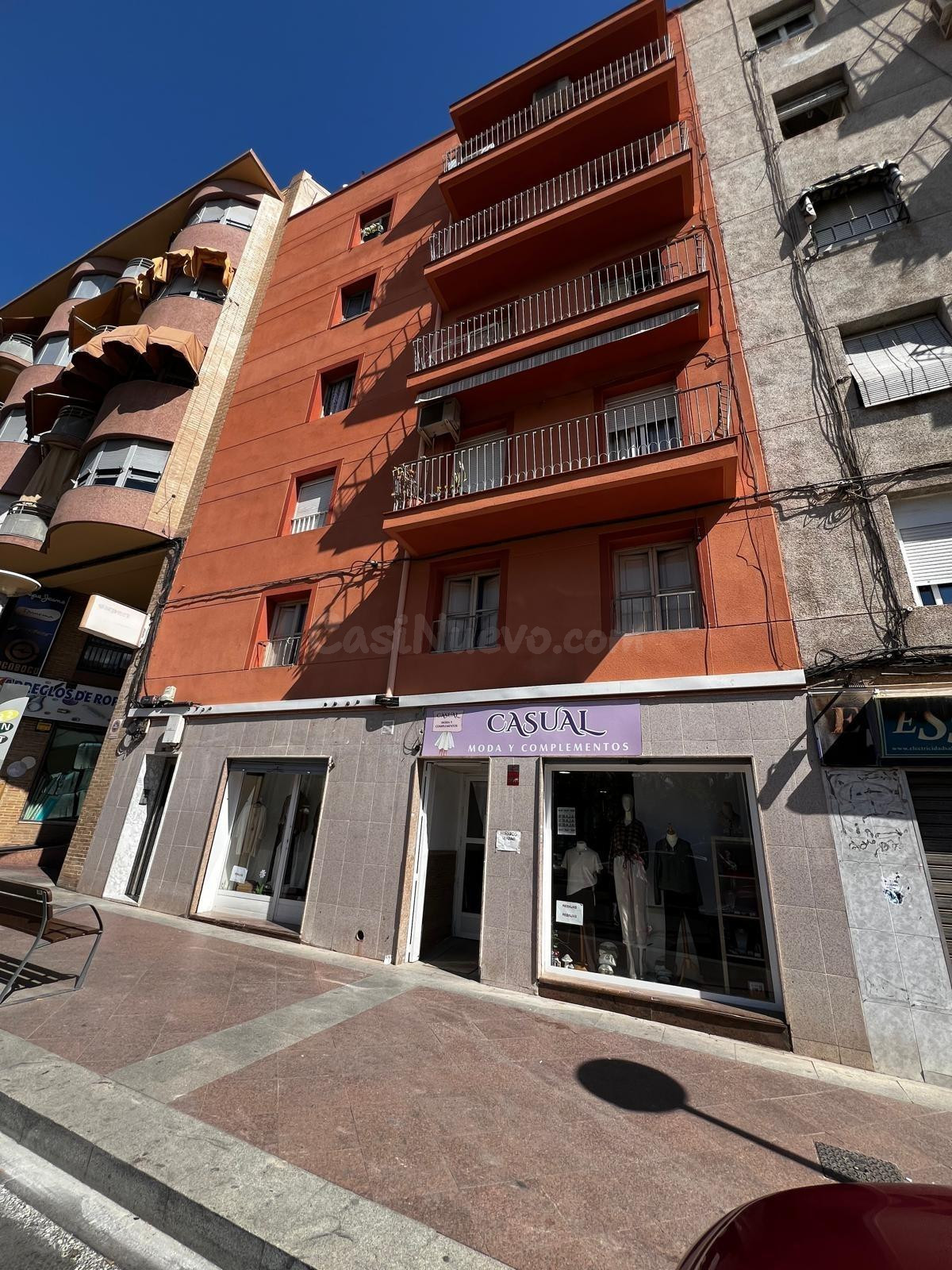 ¡OPORTUNIDAD EN CALLE DIAGONAL! UNA VIVIENDA CON MUCHAS POSIBILIDADES