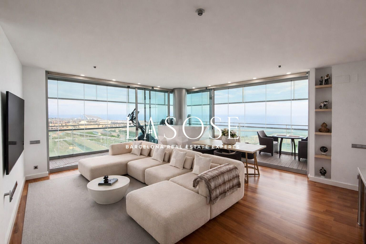 Espectacular loft con vistas en alquiler en Diagonal Mar