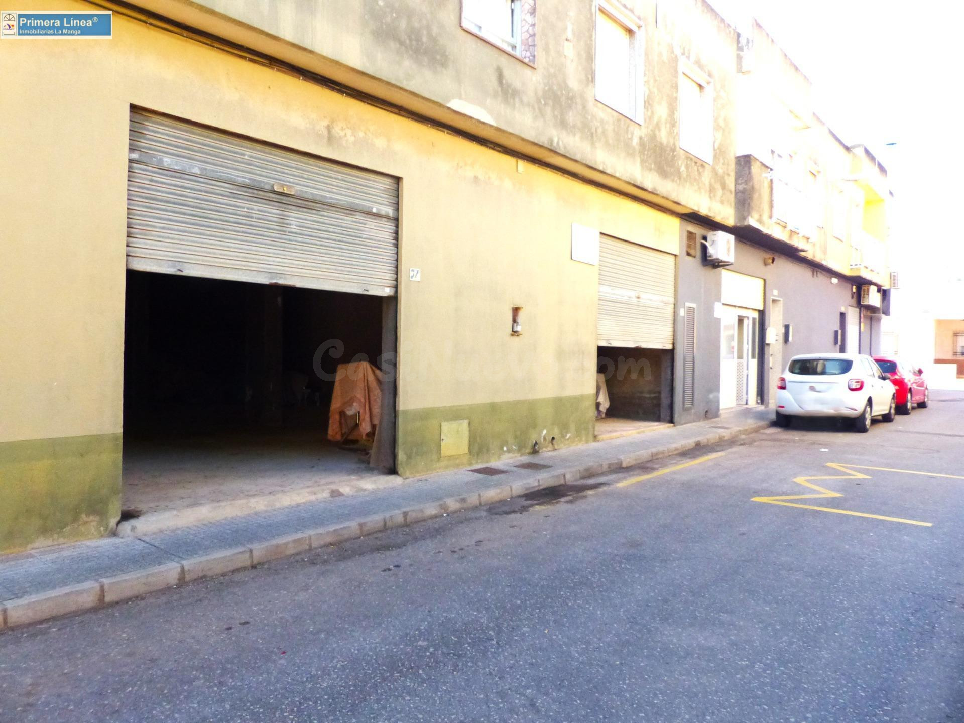 Venta de local comercial céntrico en Los Belones de 160 m2 para emprendedores