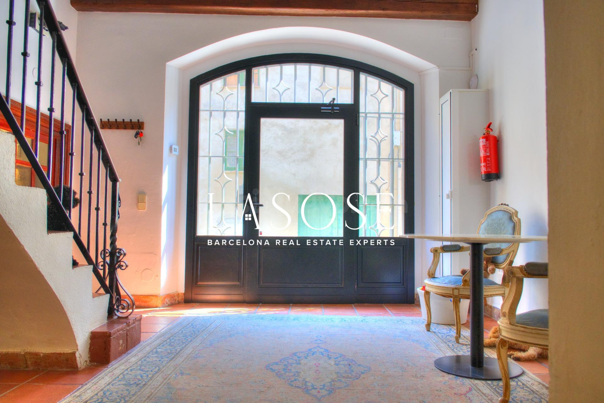 Exclusiva Casa de Piedra con Licencia Turística en el Corazón Histórico de Cambrils