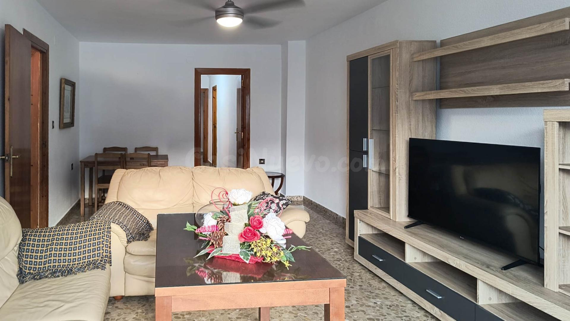 Atractivo Piso en Alquiler en Salobreña - Zona Mercado