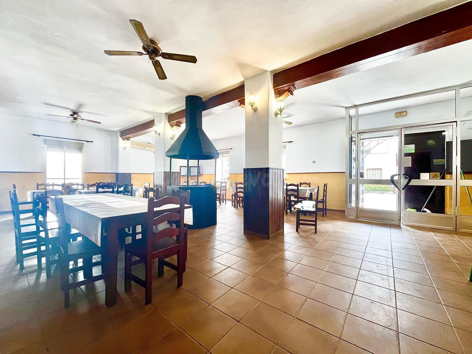 Bar 3 habitaciones 345m² en venta - Chucena