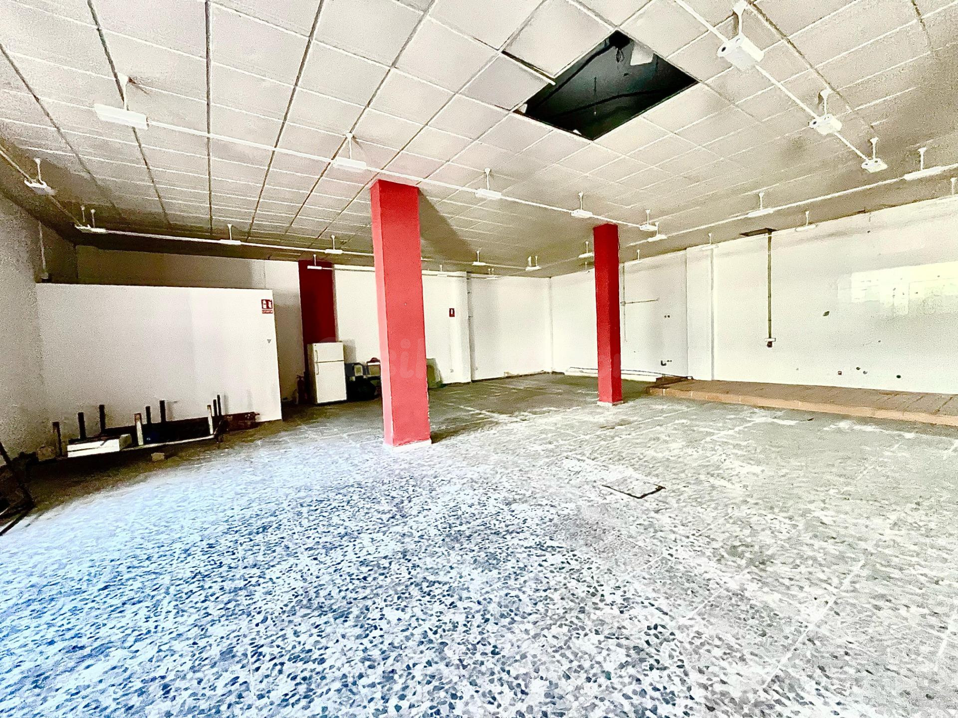 Local comercial 3 habitaciones 290m² en venta - Andalucia