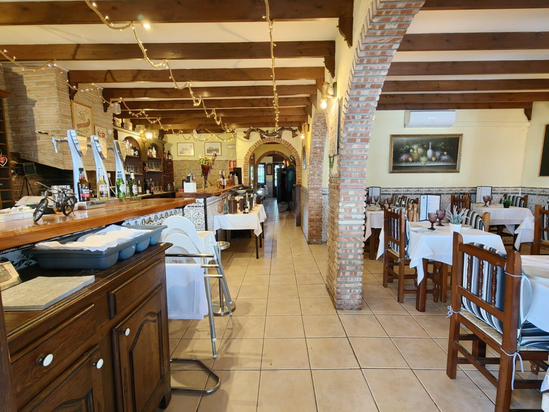 RESTAURANTE RÚSTICO MEDITERRÁNEO EN FUNCIONAMIENTO – VENTA O TRASPASO
