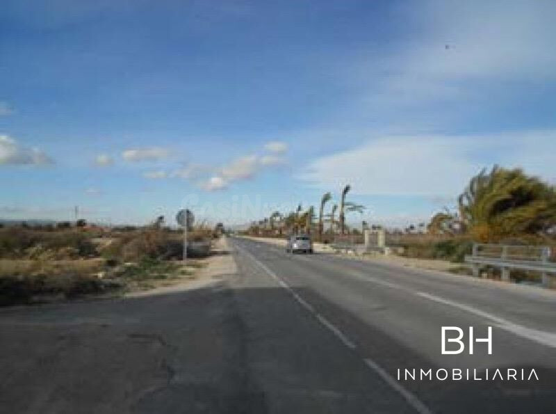 TERRENO RUSTICO EN ZONA DE CARRIZALES Y HUMEDALES