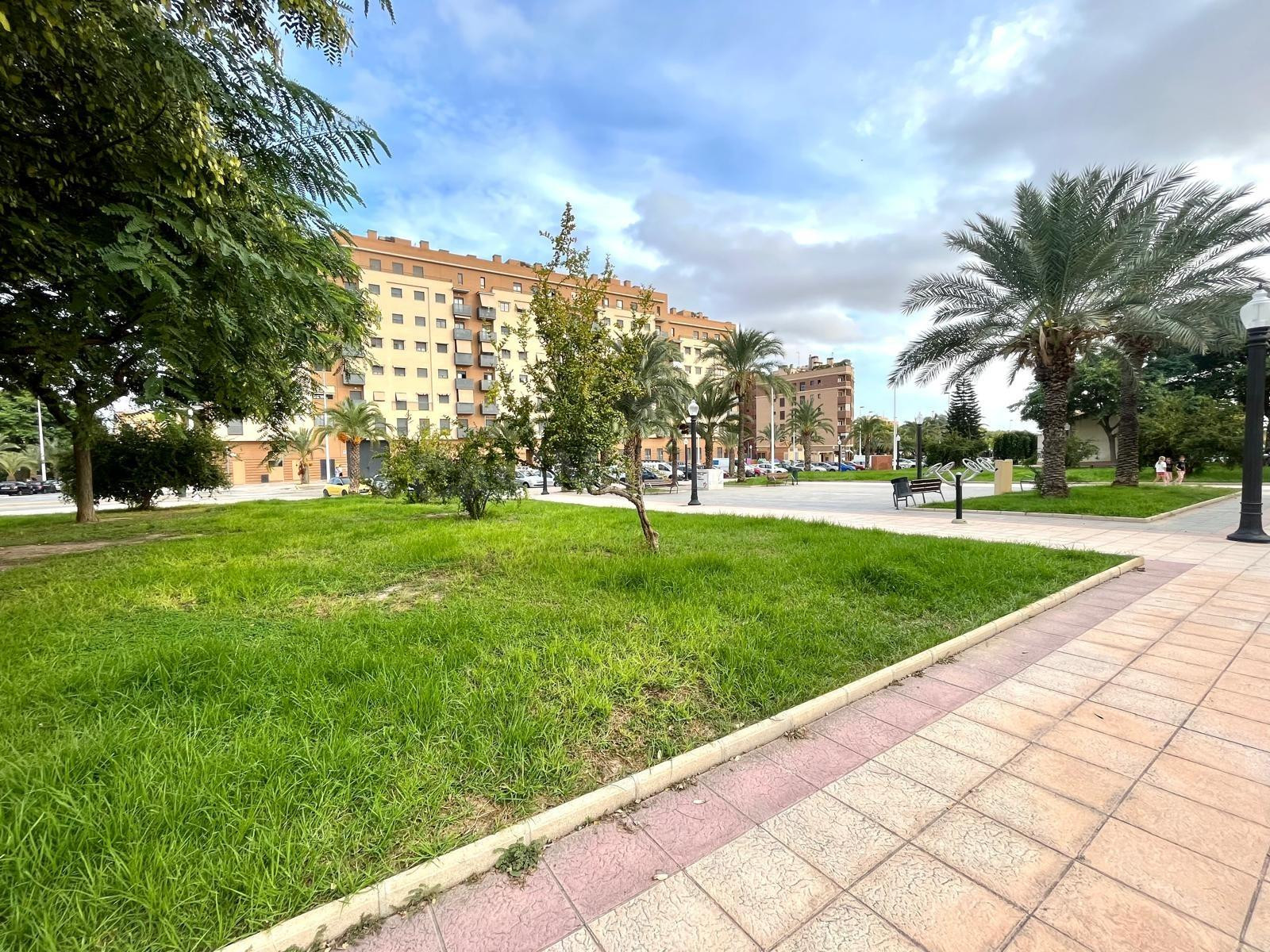 Preciosa vivienda en ALQUILER en Cortes Valencianas!!!