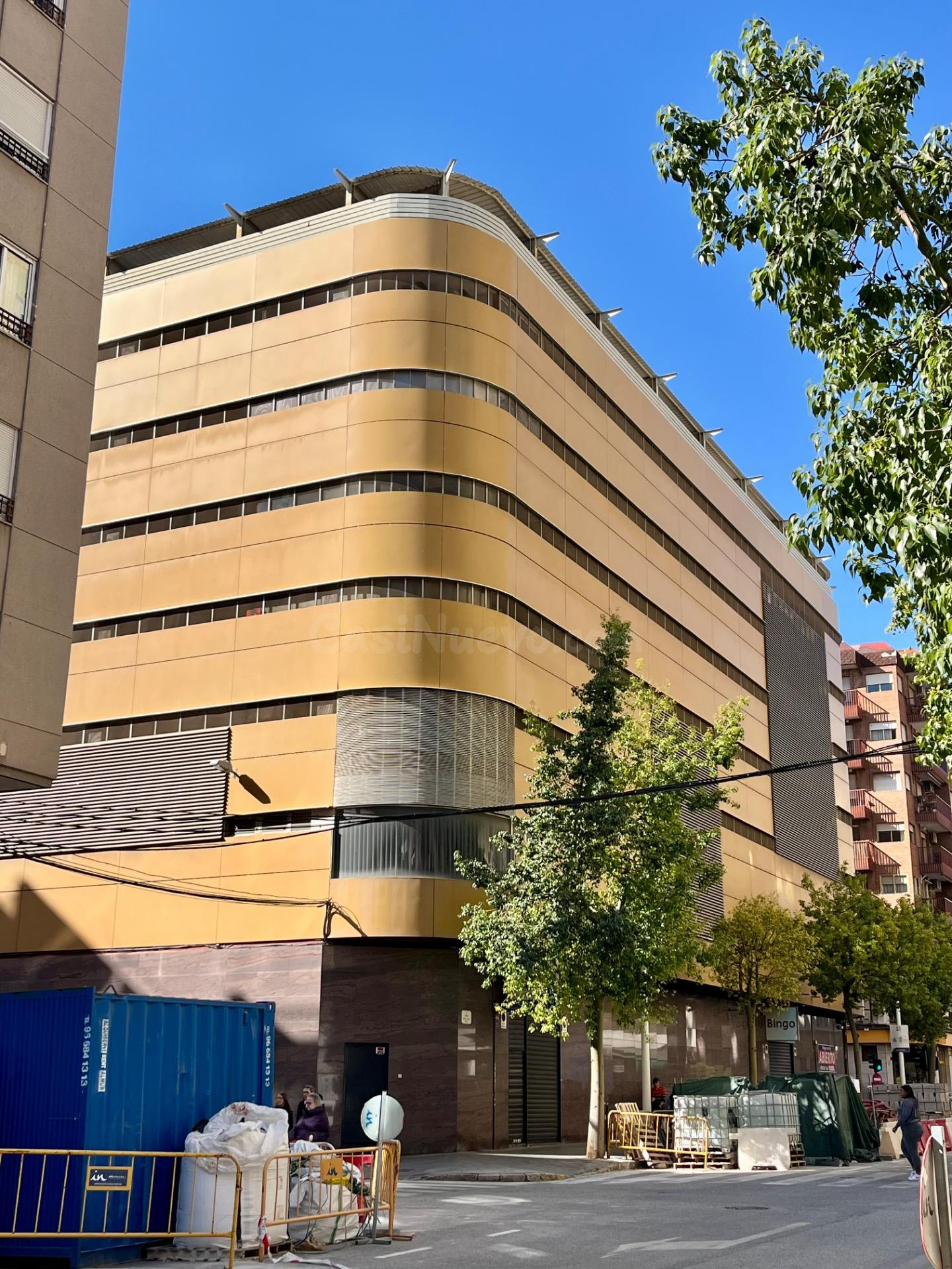 Plaza de Garaje amplia en el Bingo Central