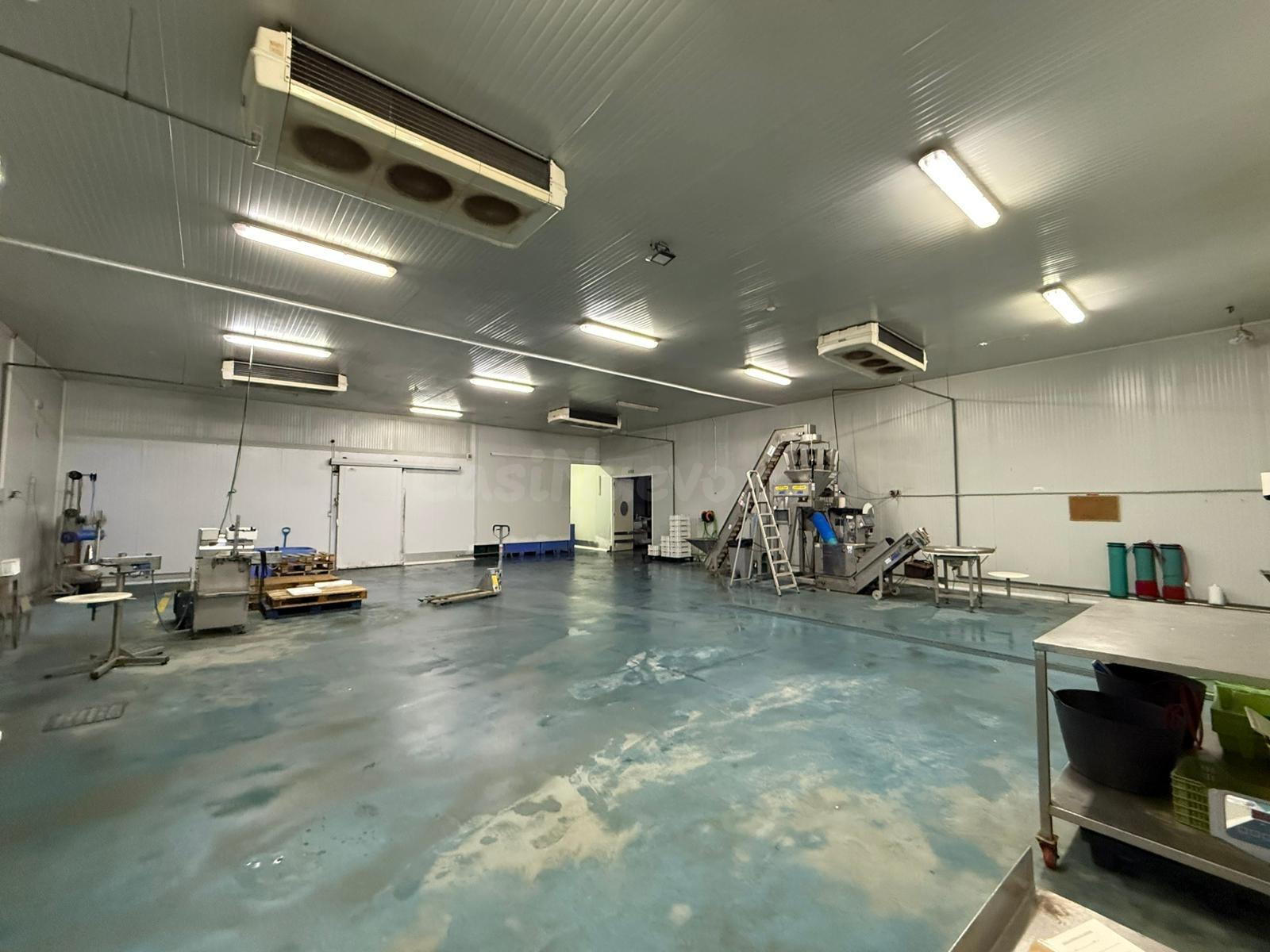 Nave industrial 725m² en venta - Andalucia