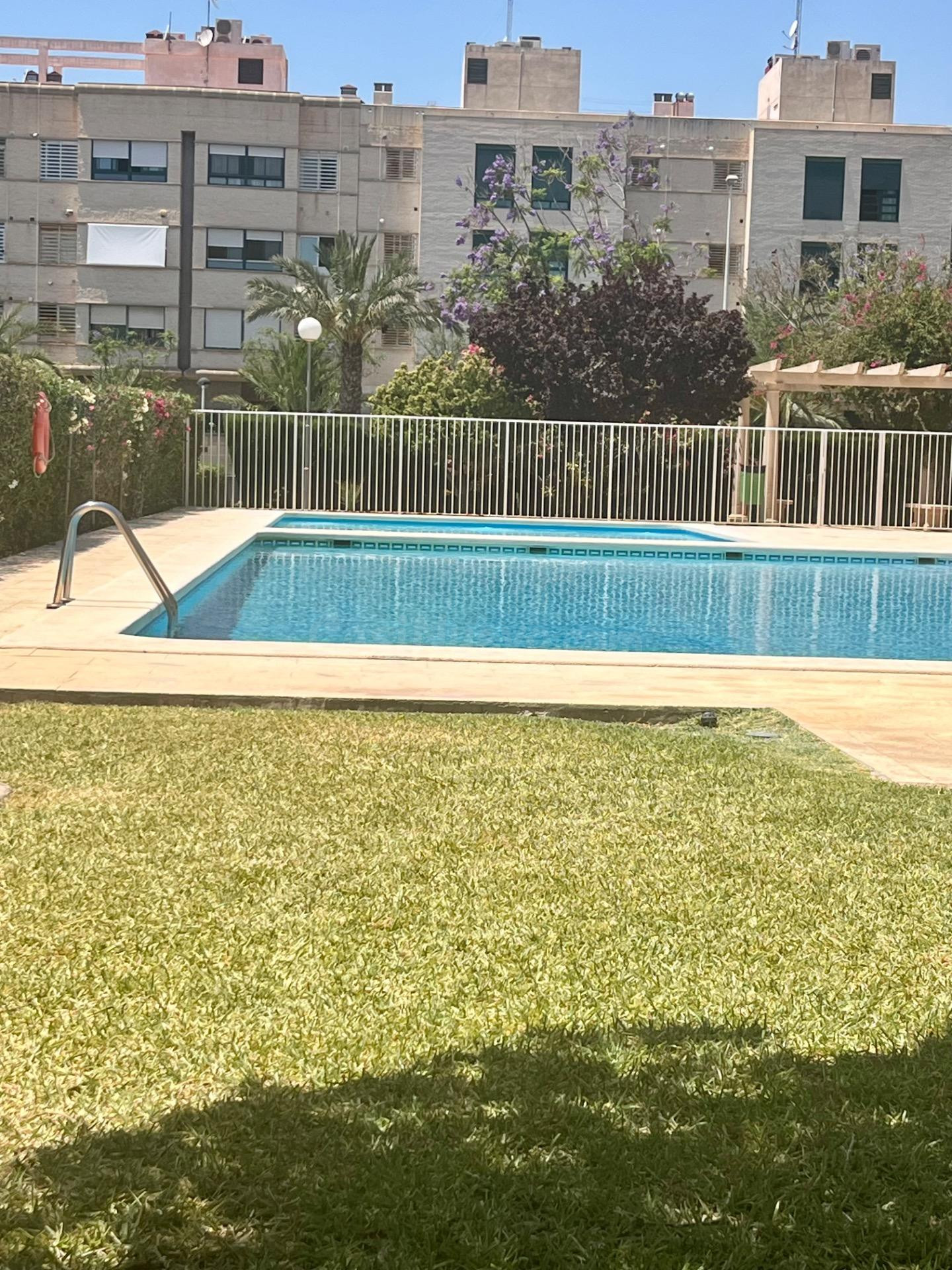 Adosado en residencial Altabix, zona Ciudad Deportiva y UMH