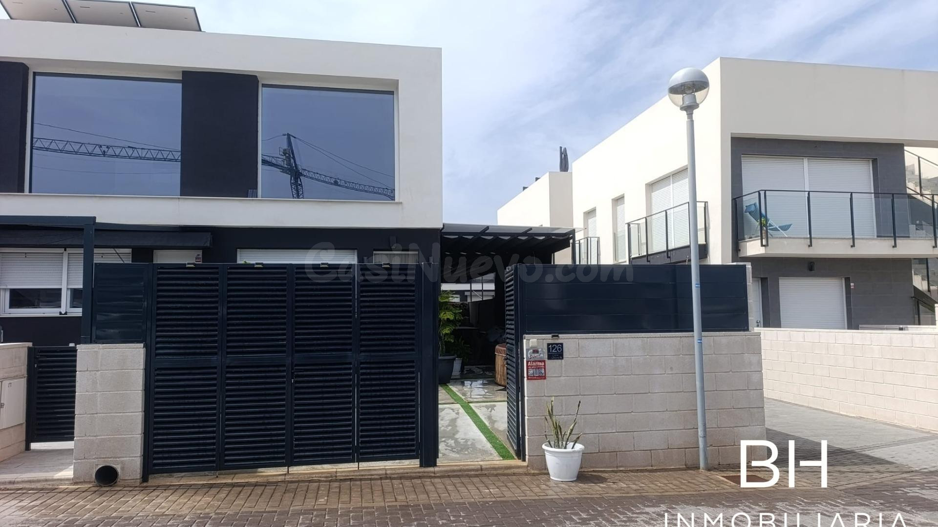 Exclusivo bungalow de esquina en Monte y Mar – Gran Alacant