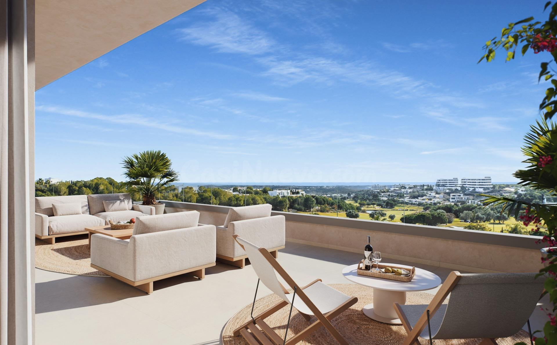 Ático de 3 dormitorios con solárium privado y vistas al mar en el prestigioso Resort de Golf Las Colinas (Alicante)