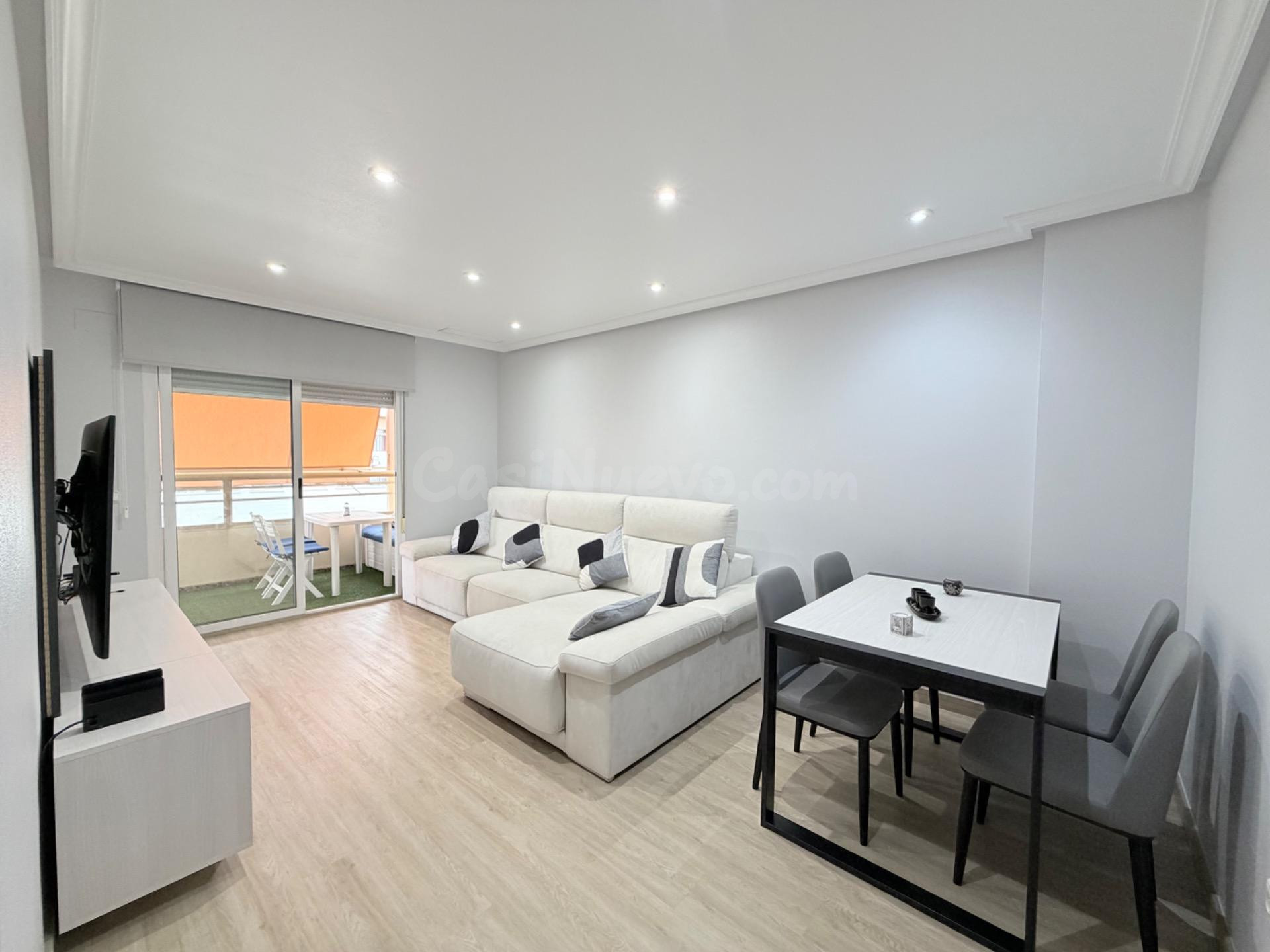 PISO SEMIREFORMADO CON TERRAZA Y GARAJE EN AV DE ALICANTE ALTABIX